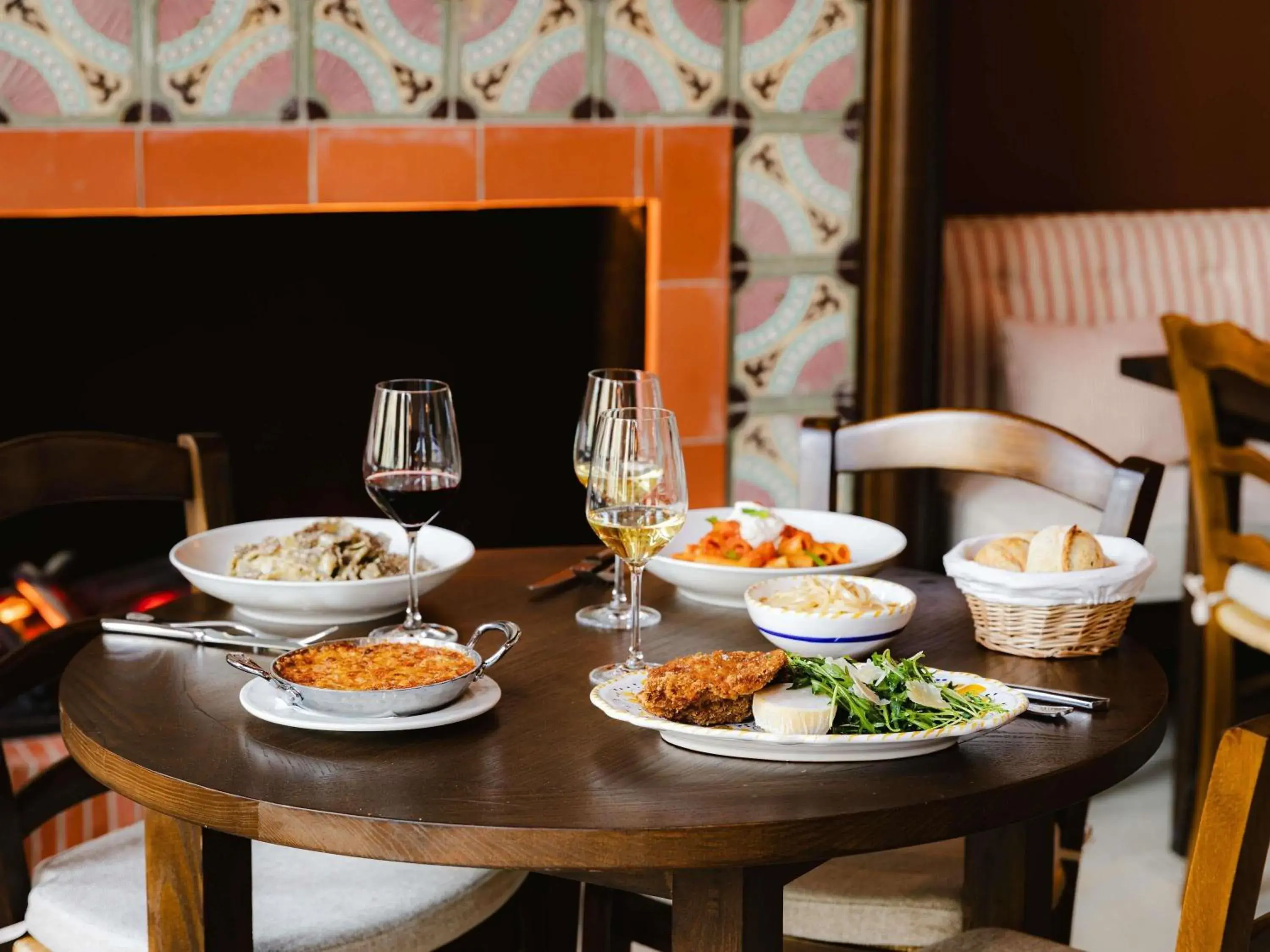 Restaurant/places to eat in Abbaye Des Vaux-De-Cernay Restaurant/places to eat in Abbaye Des Vaux-De-Cernay