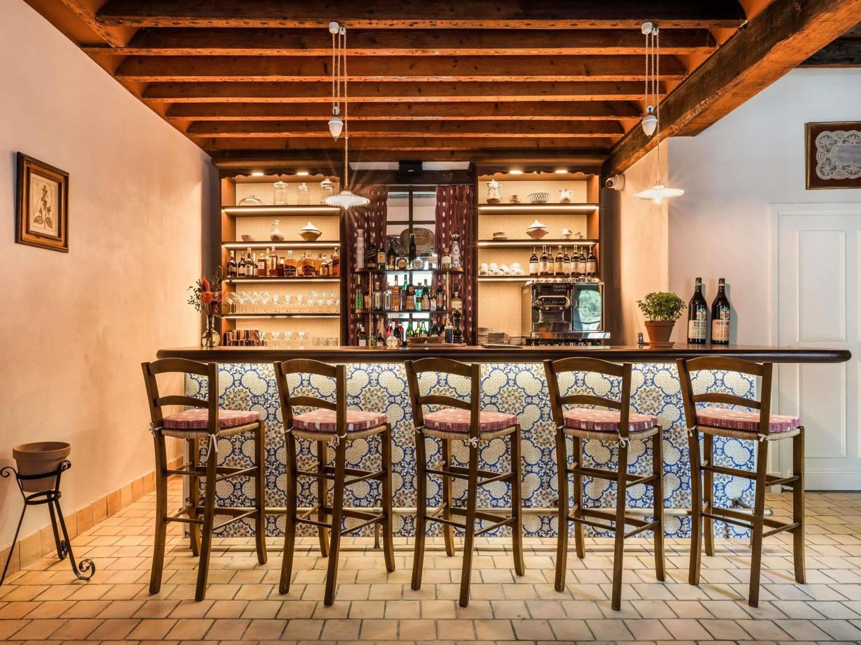 Lounge or bar in Abbaye Des Vaux De Cernay Lounge or bar in Abbaye Des Vaux De Cernay