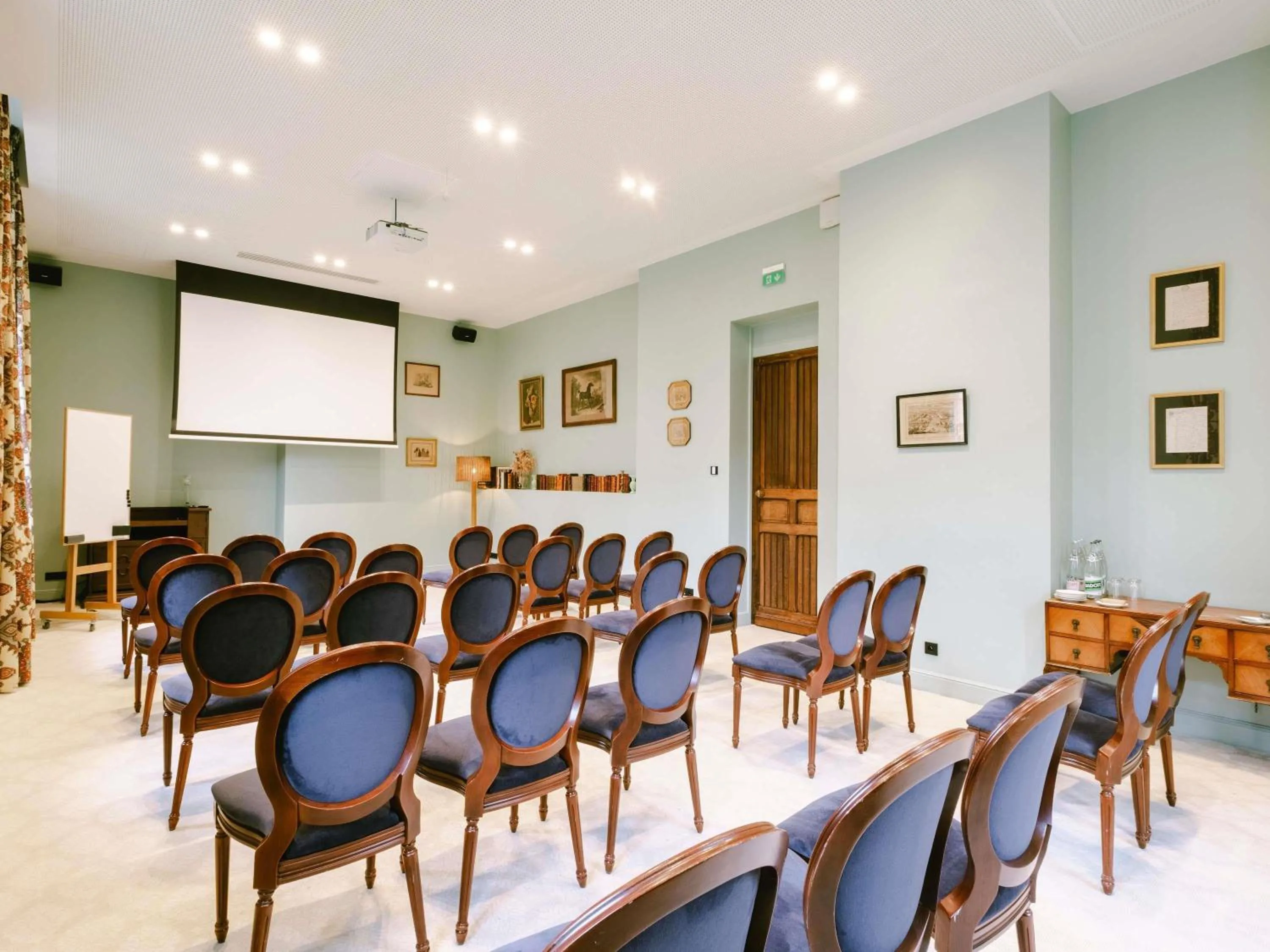 Meeting/conference room in Abbaye Des Vaux De Cernay