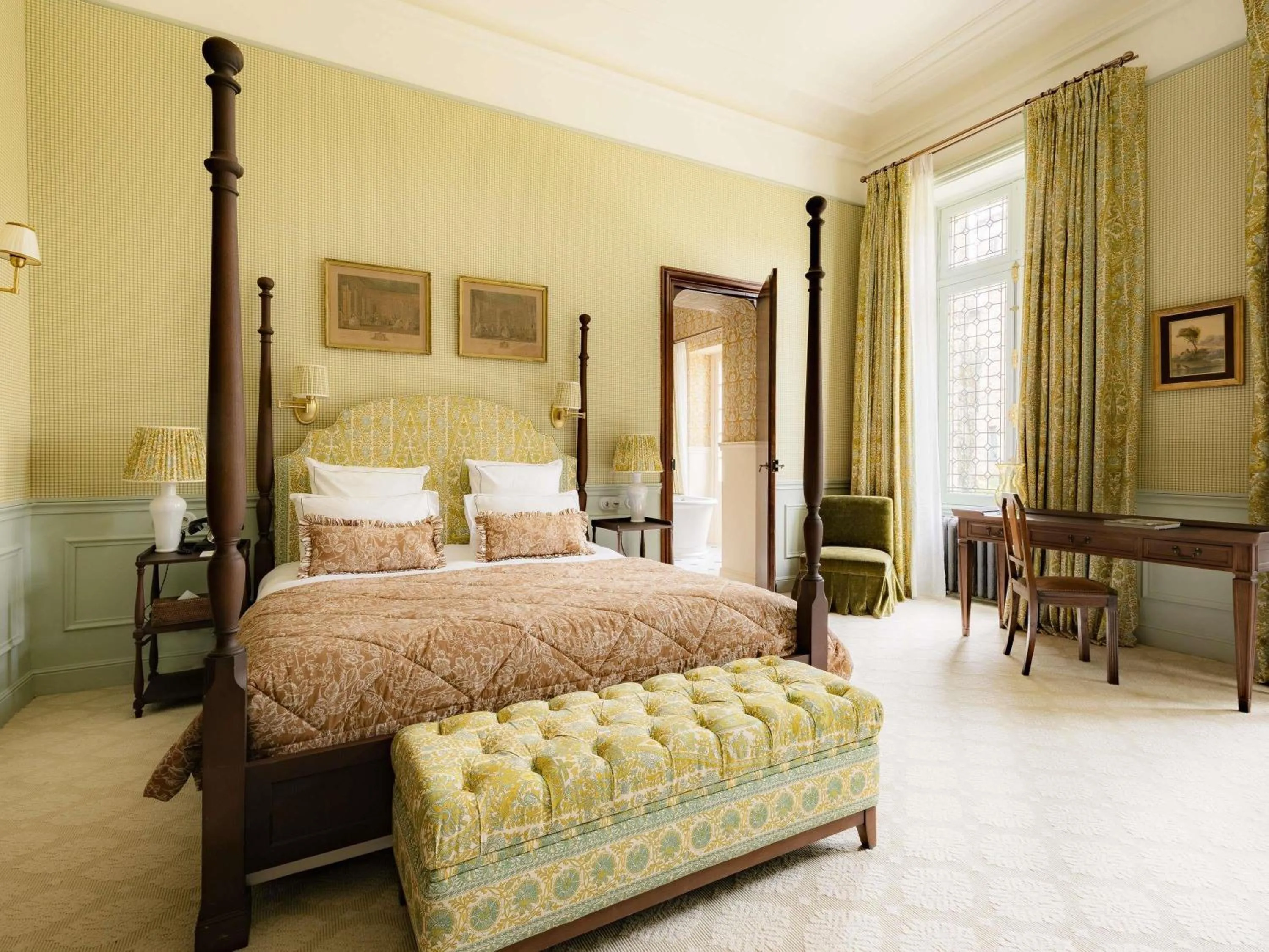 Bedroom, Bed in Abbaye Des Vaux De Cernay