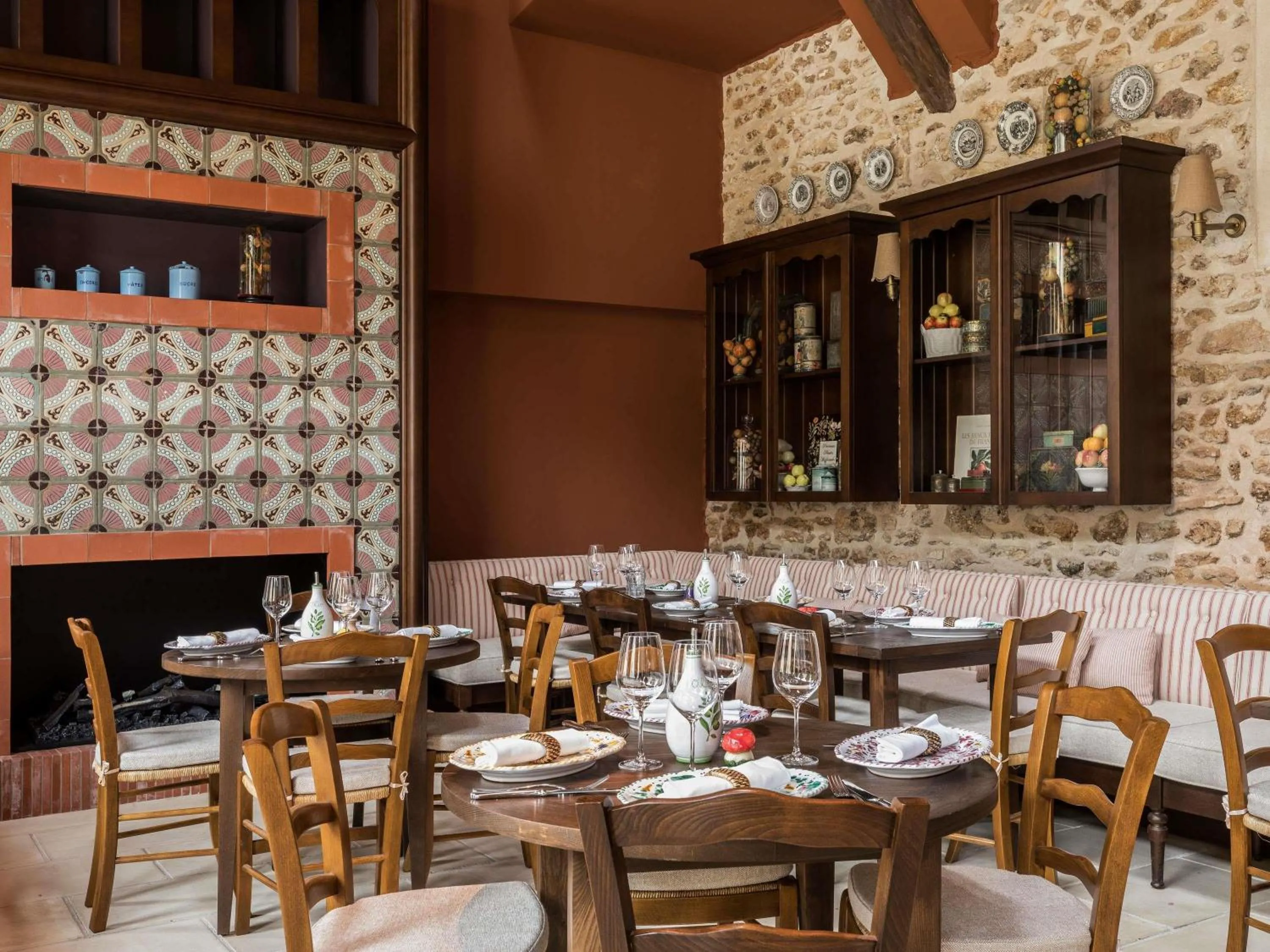 Restaurant/places to eat in Abbaye Des Vaux De Cernay