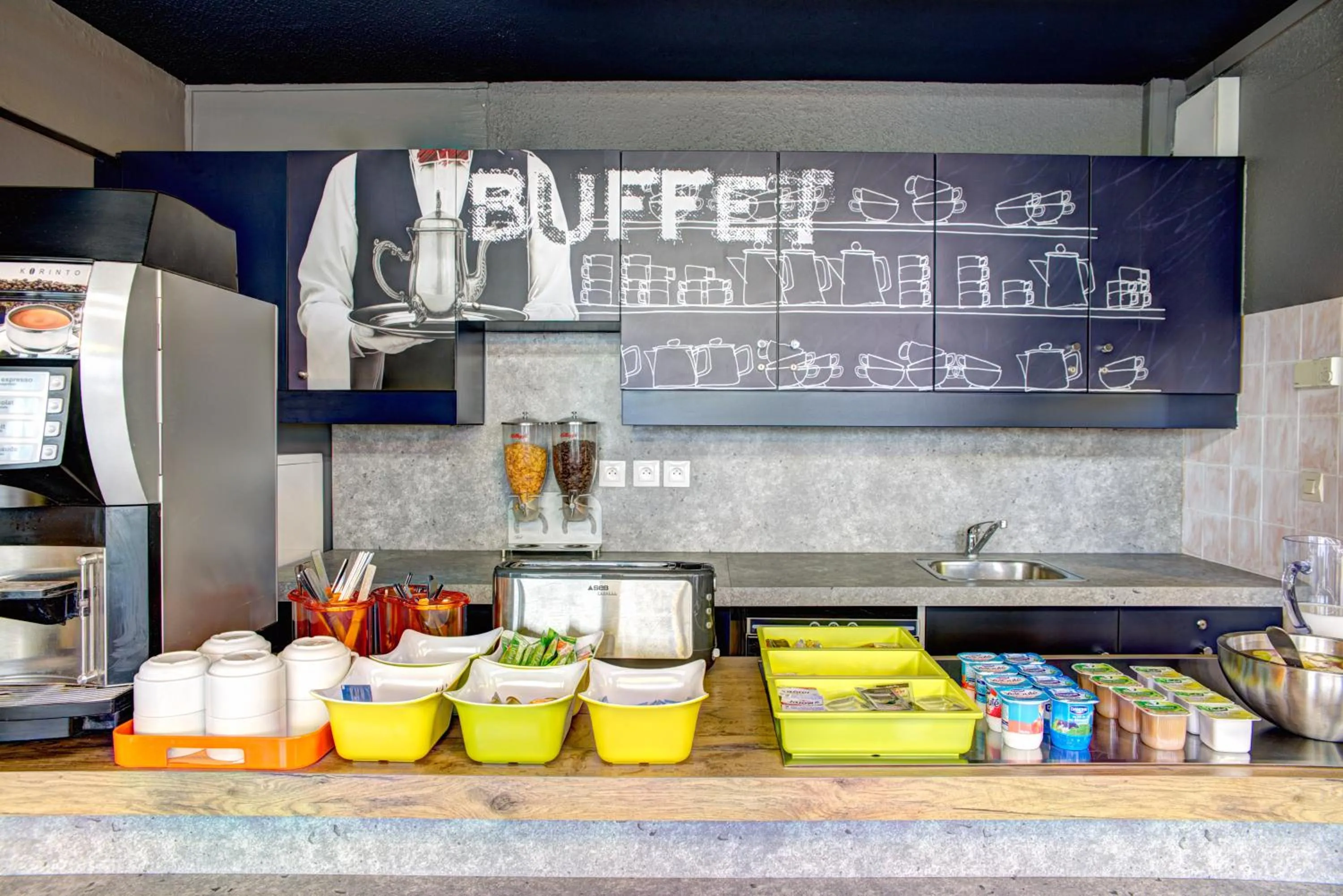 Decorative detail in ibis Budget Caen Memorial