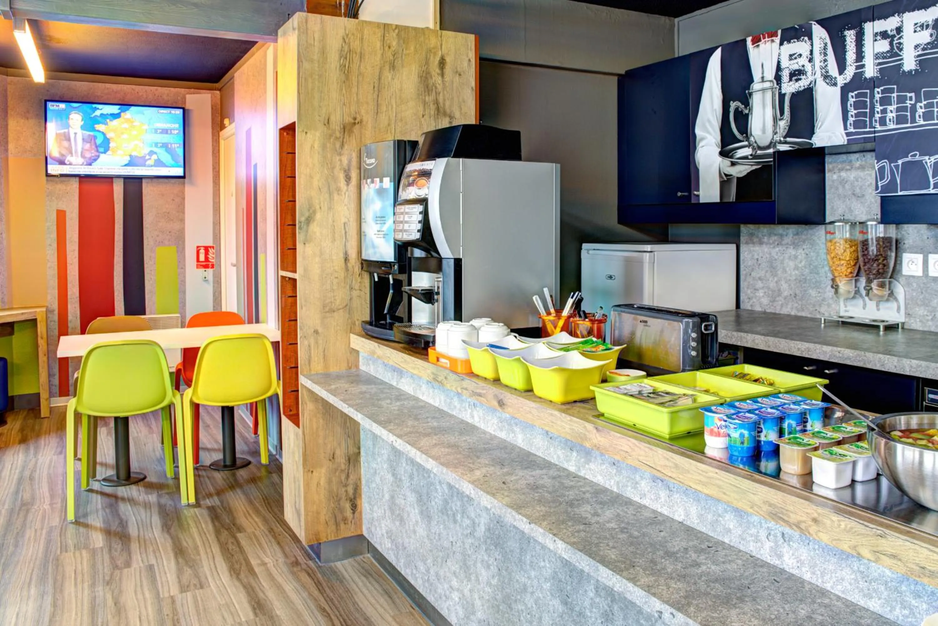 Decorative detail in ibis Budget Caen Memorial