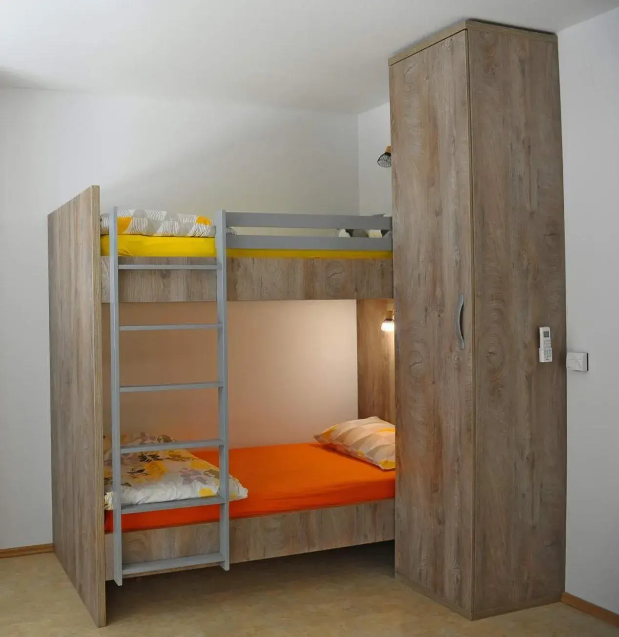 Quadruple Room with Shared Bathroom in Hostel Ormož Quadruple Room with Shared Bathroom in Hostel Ormož