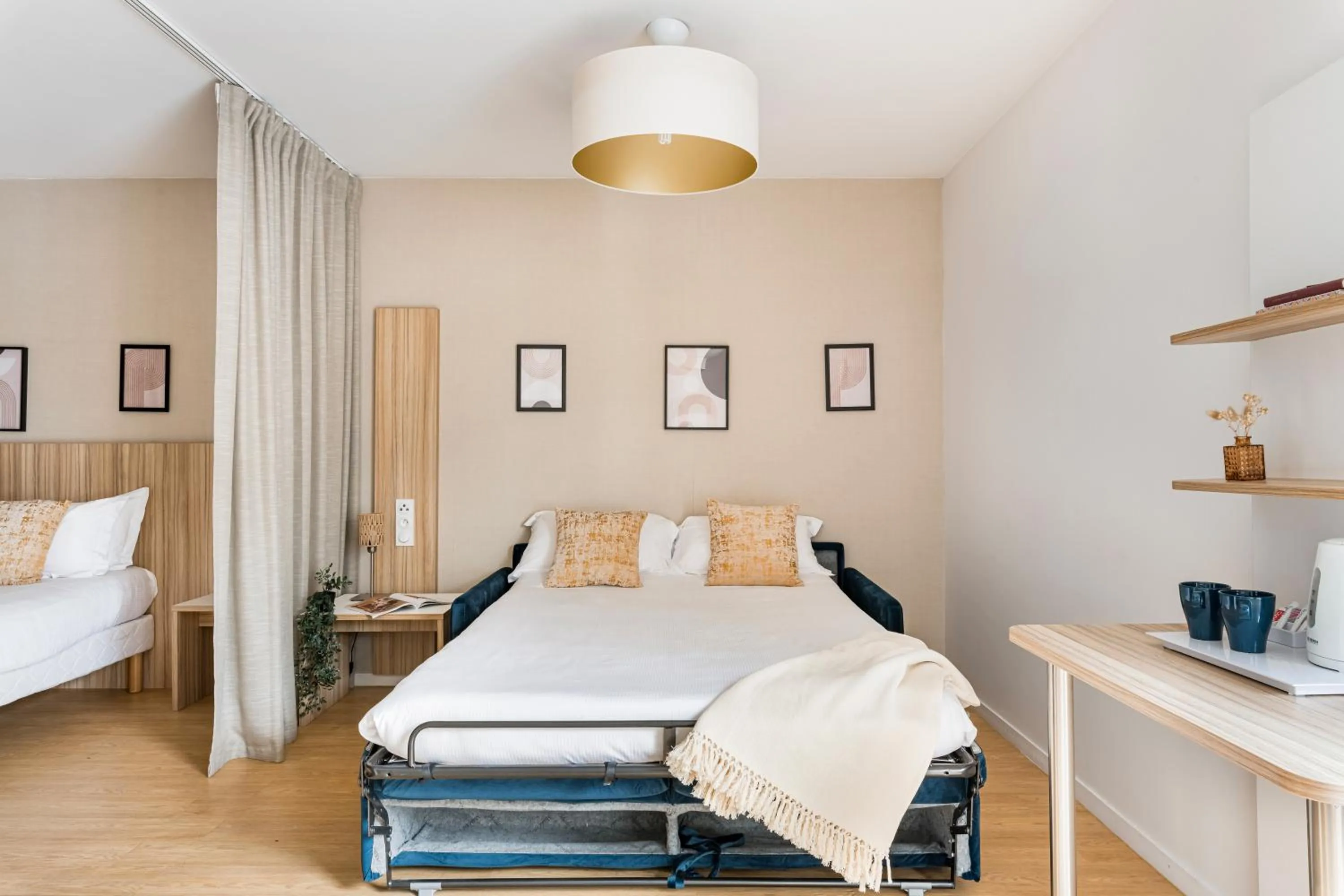 Bed in Appart hôtel Q7 Lodge Lyon 7