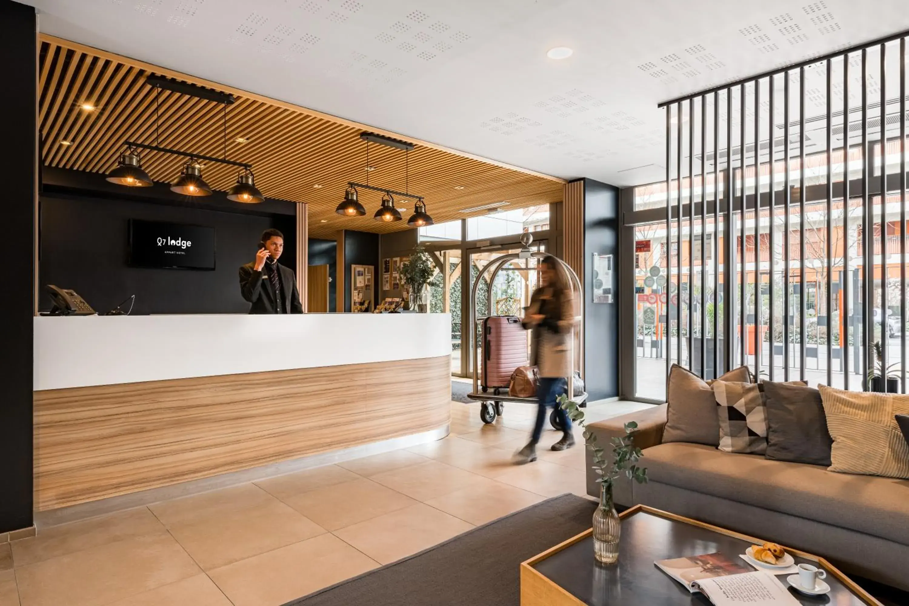 Lobby or reception in Appart hôtel Q7 Lodge Lyon 7 Lobby or reception in Appart hôtel Q7 Lodge Lyon 7