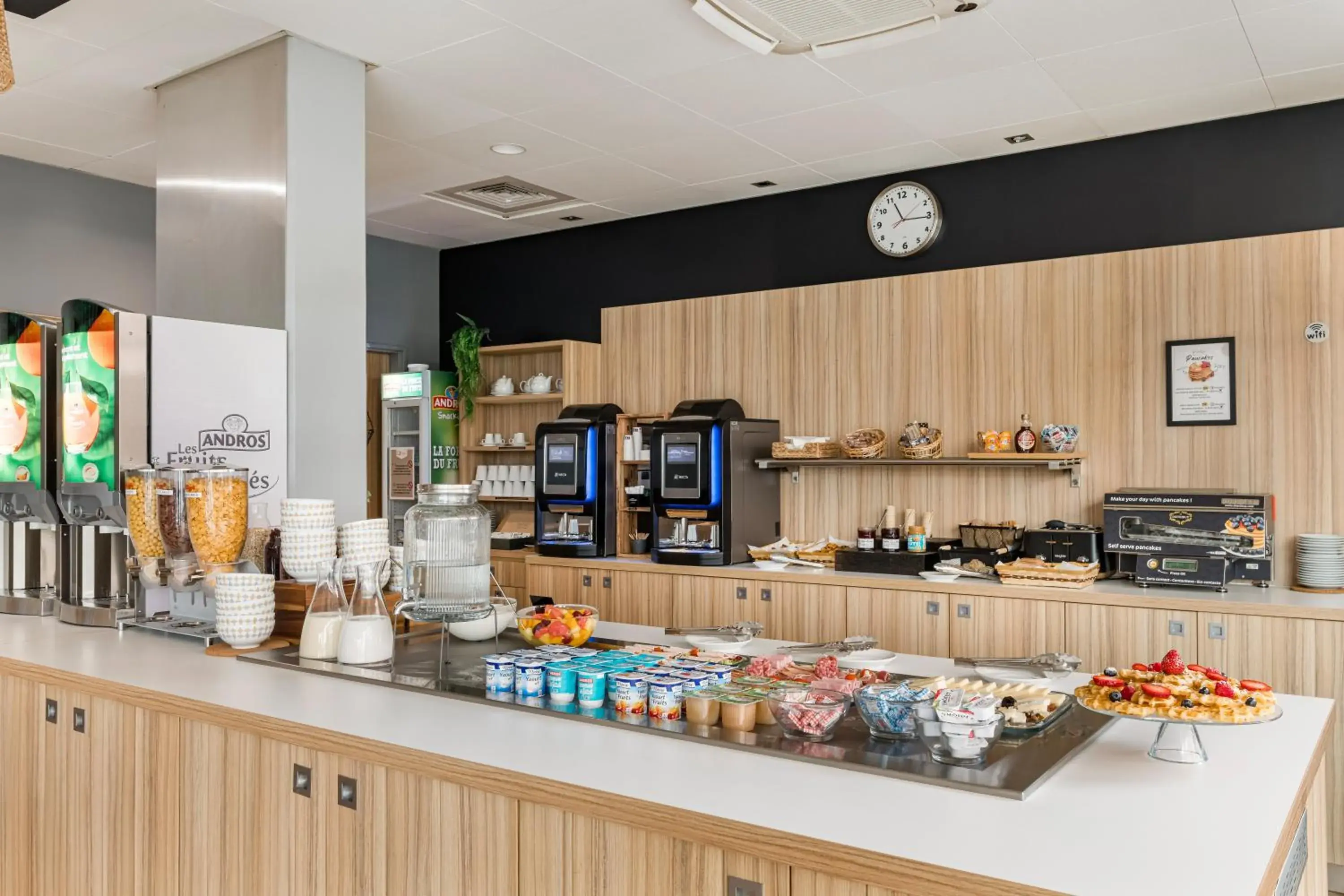 Food and drinks in Appart hôtel Q7 Lodge Lyon 7 Food and drinks in Appart hôtel Q7 Lodge Lyon 7