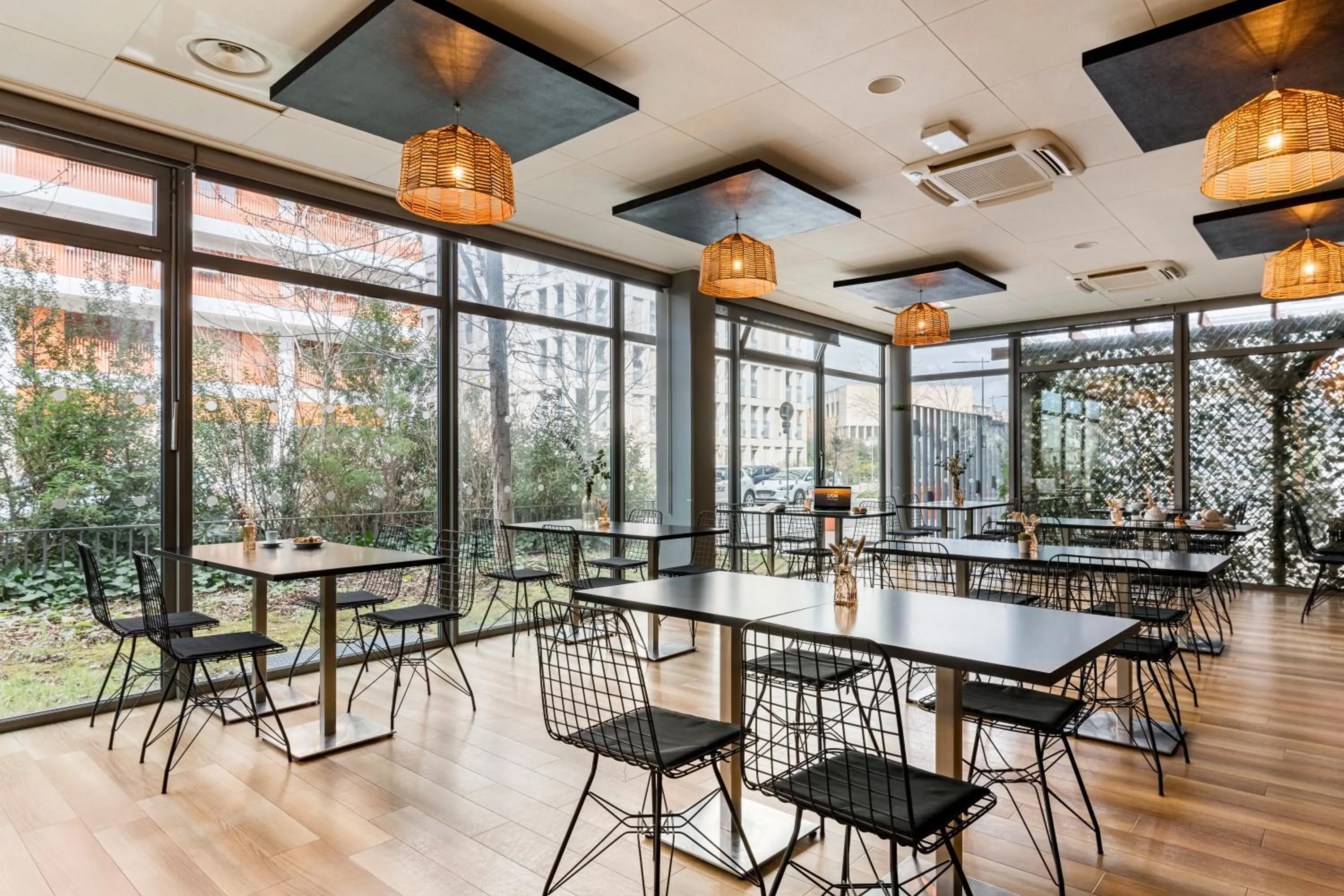 Breakfast in Appart hôtel Q7 Lodge Lyon 7