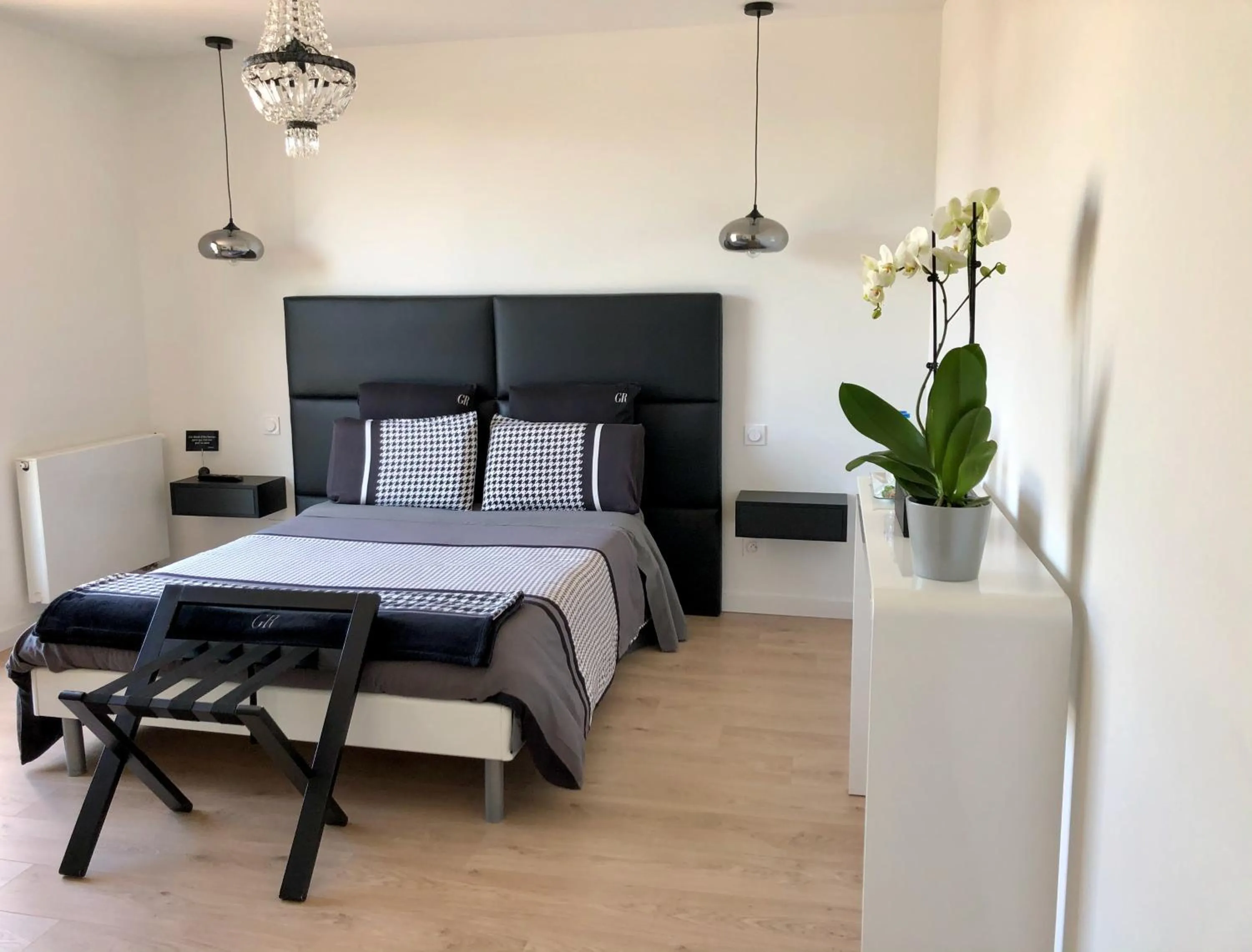 Bedroom, Bed in HÔTELYA - Lille Villeneuve d'Ascq