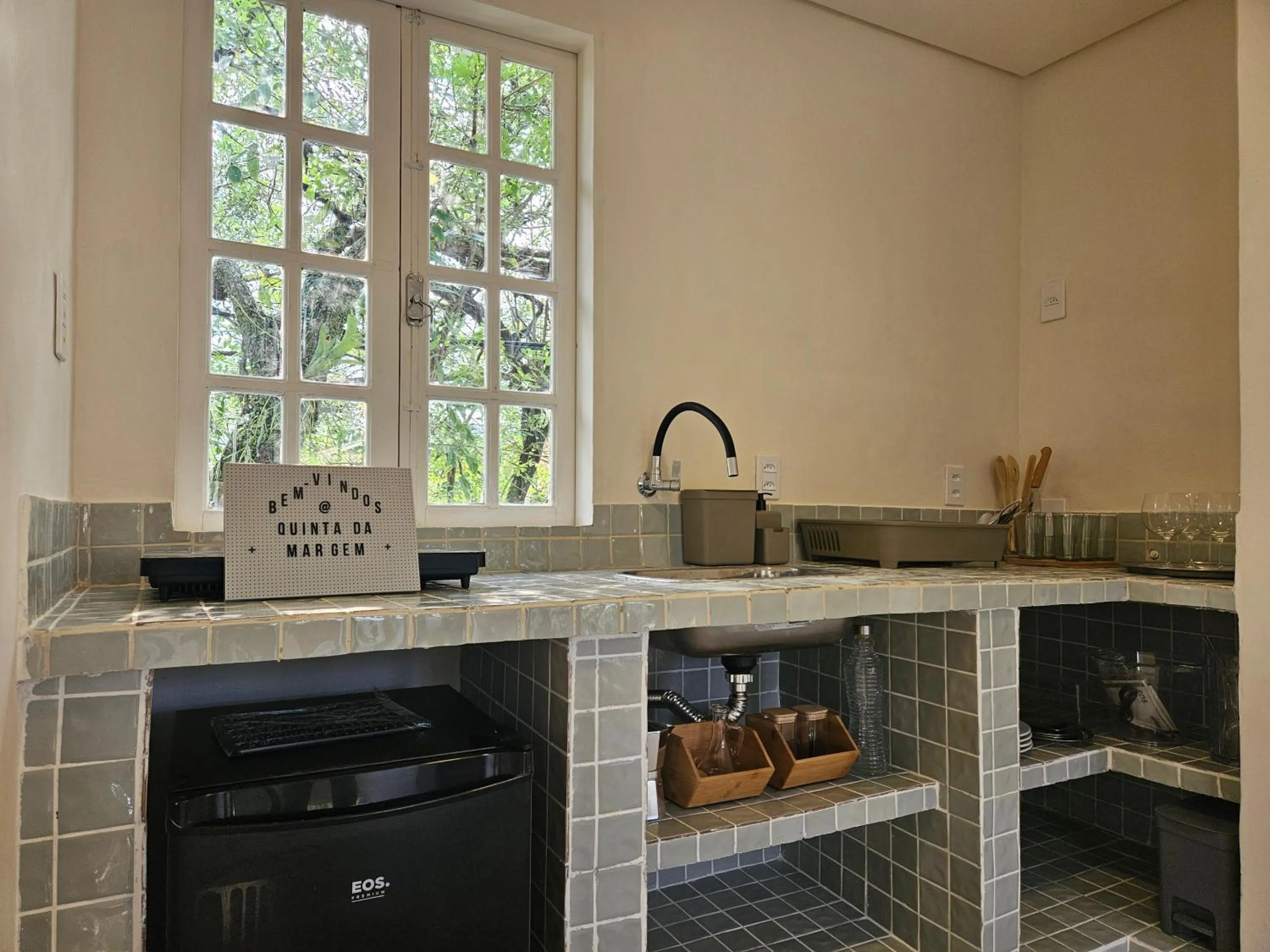 Kitchen or kitchenette in Pousada Quinta da Margem