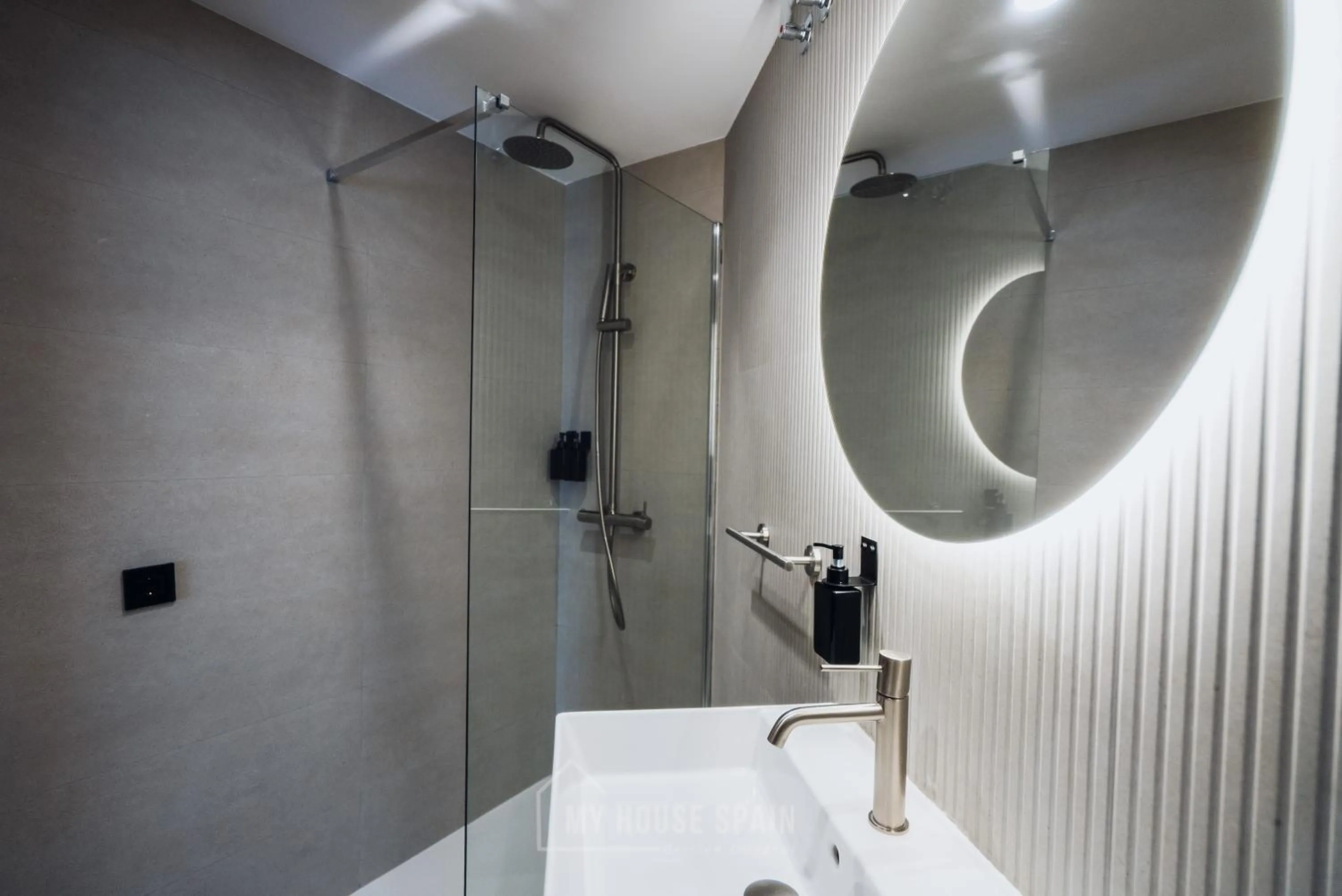 Hotel Central by MyHouseSpain