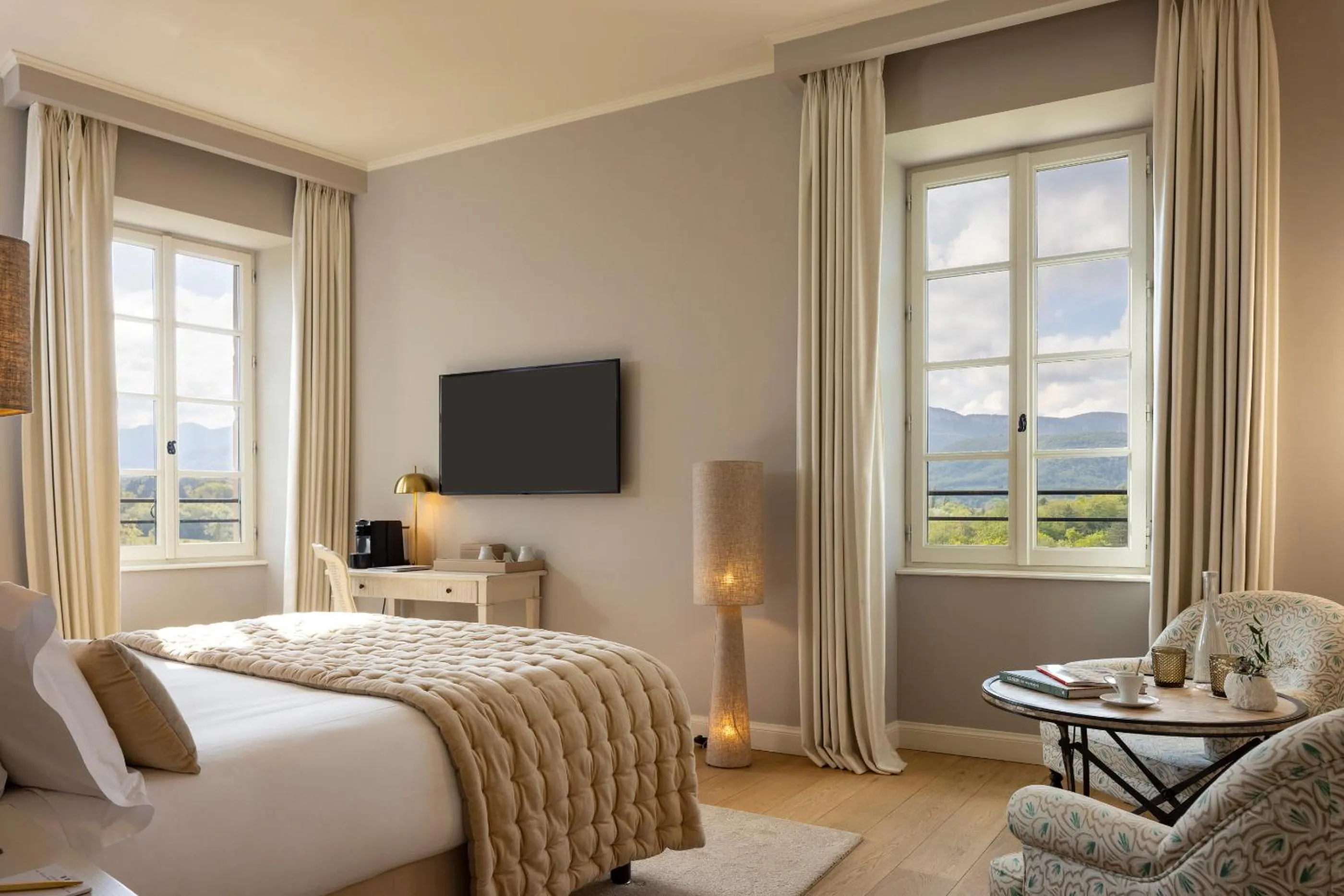 Bed in Château Les Oliviers de Salettes