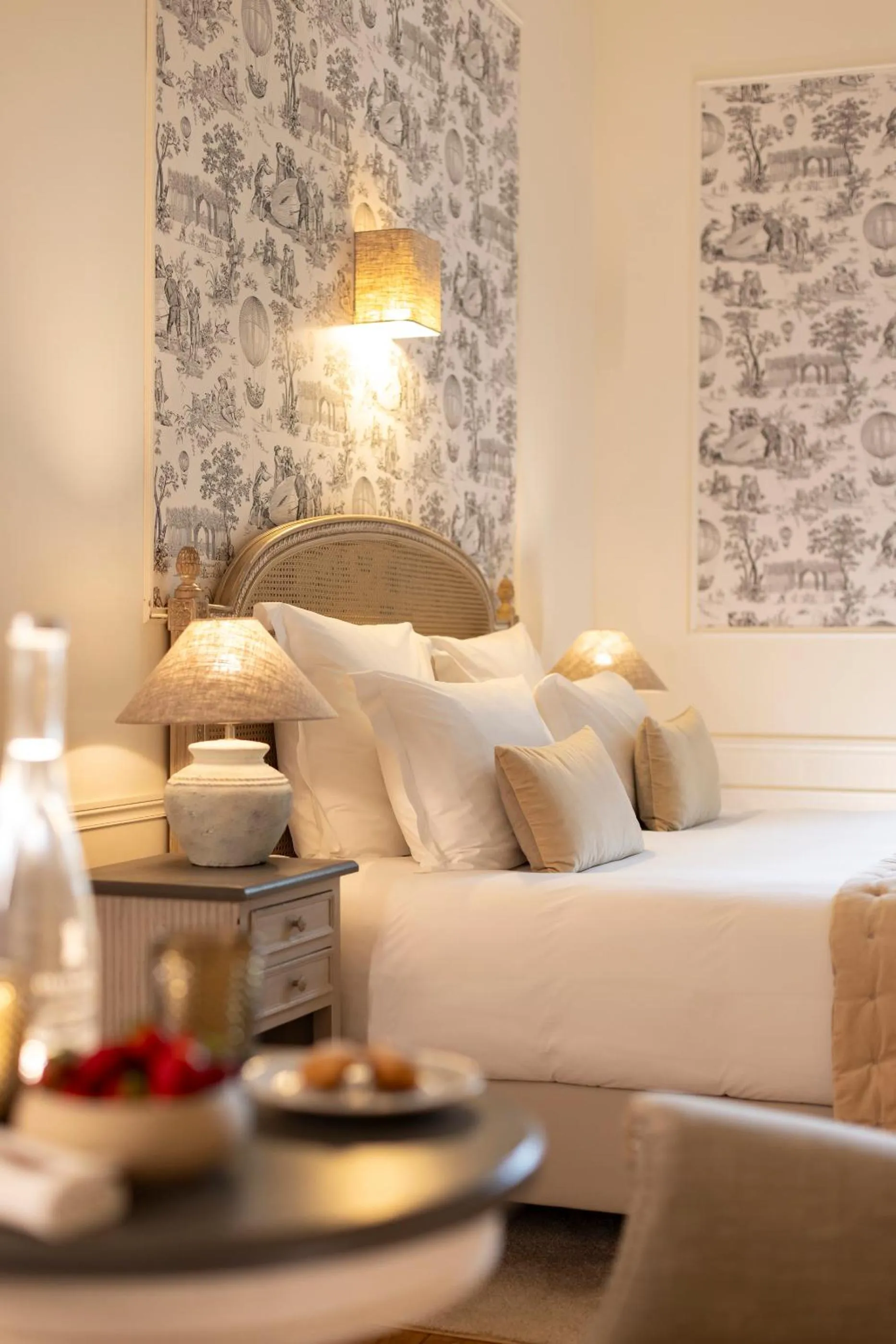 Bed in Château Les Oliviers de Salettes