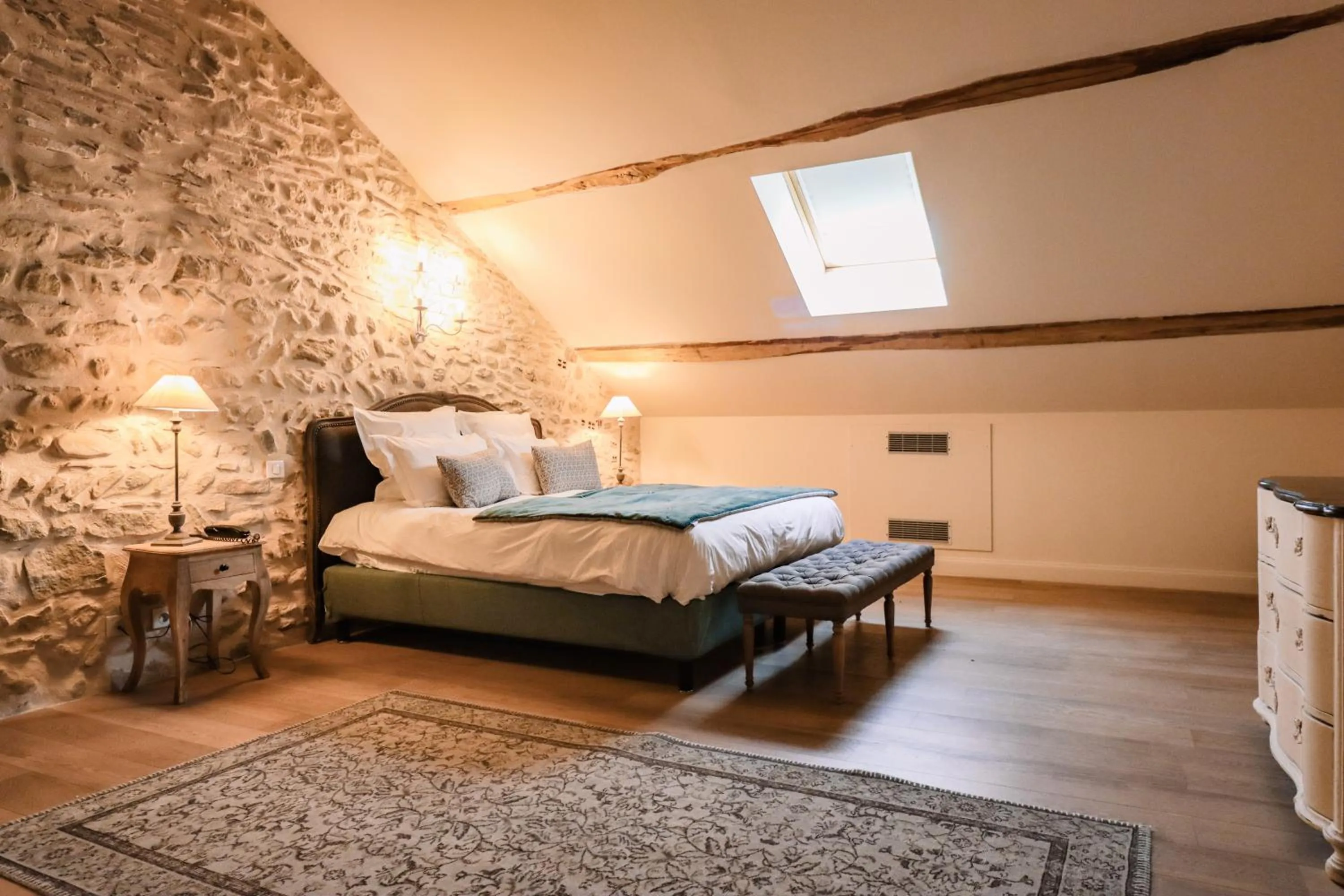 Bed in Château Les Oliviers de Salettes