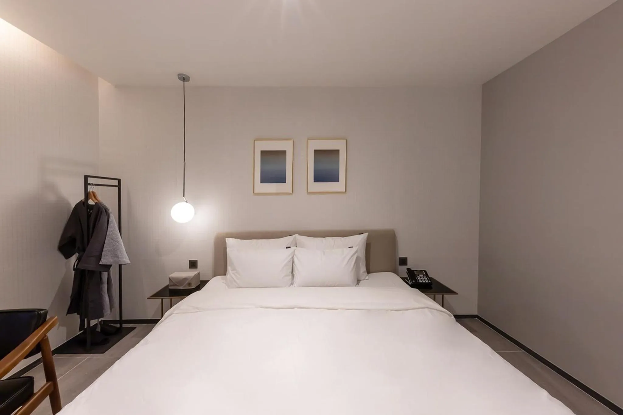 Bed in Brown-Dot Hotel Dongchon Amusement Park