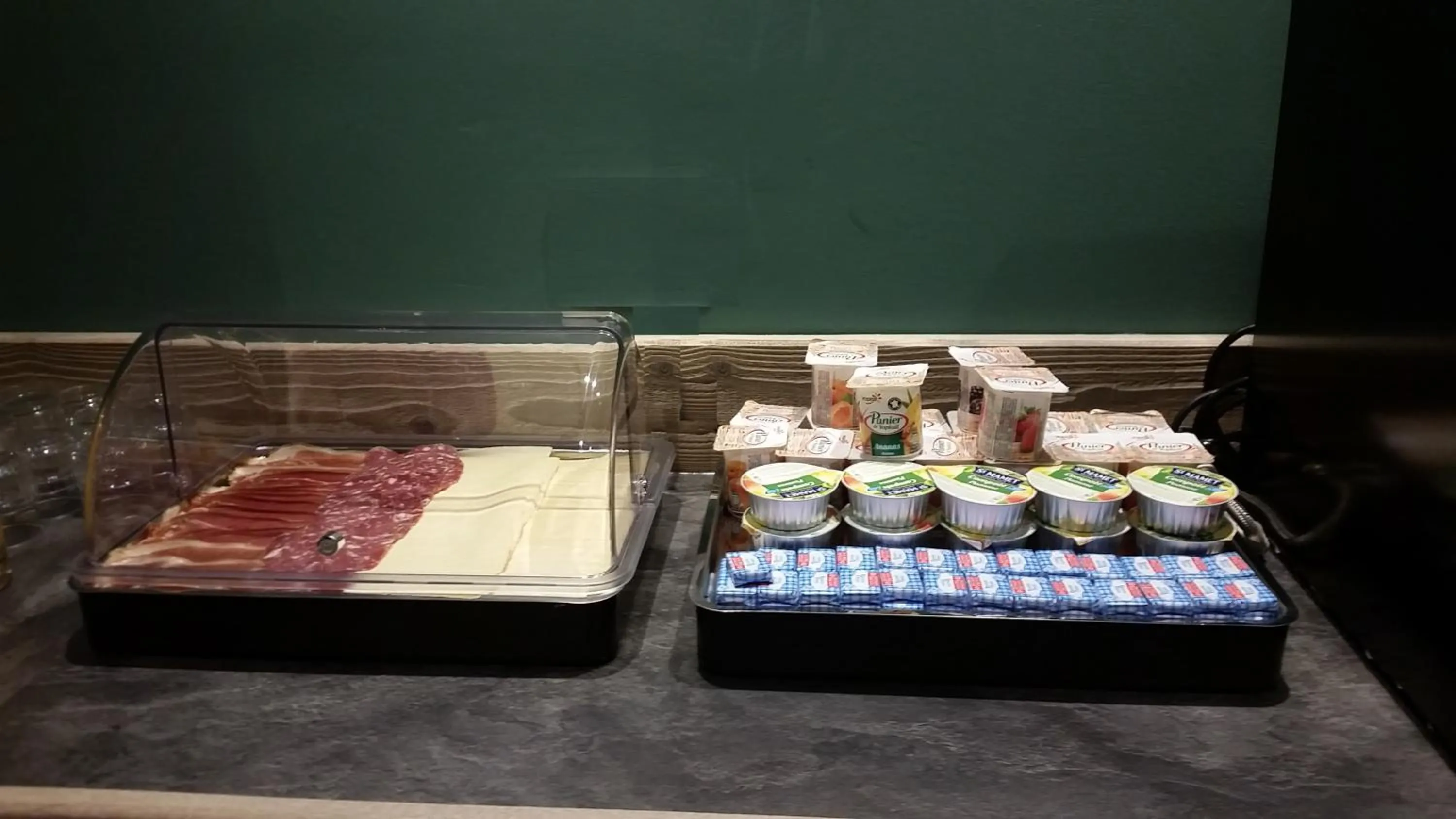 Restaurant/places to eat in Domaine du Haut des Bluches