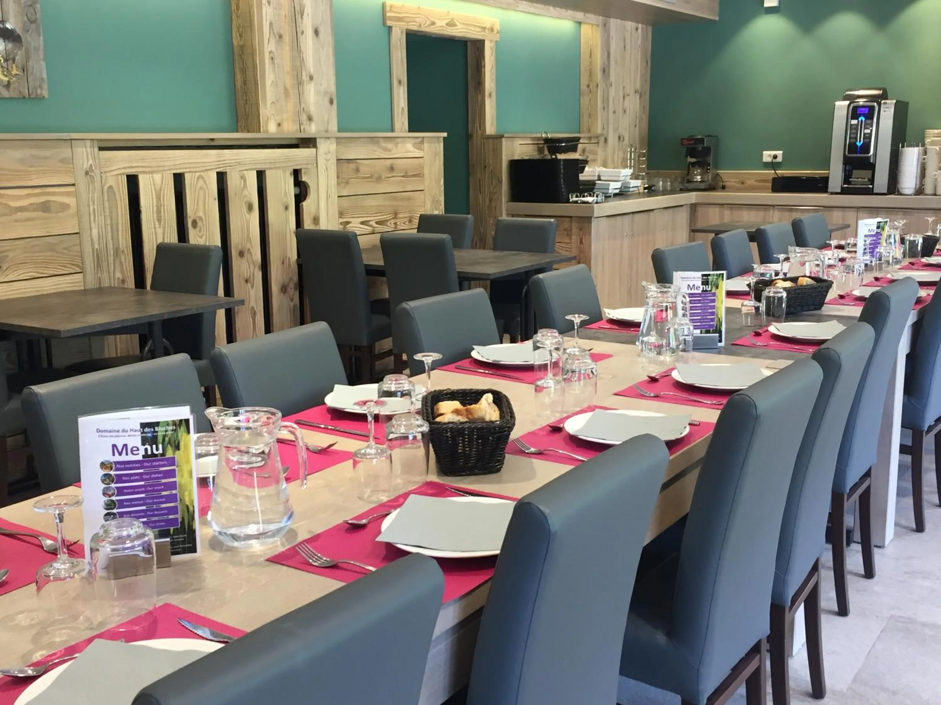 Restaurant/places to eat in Domaine du Haut des Bluches