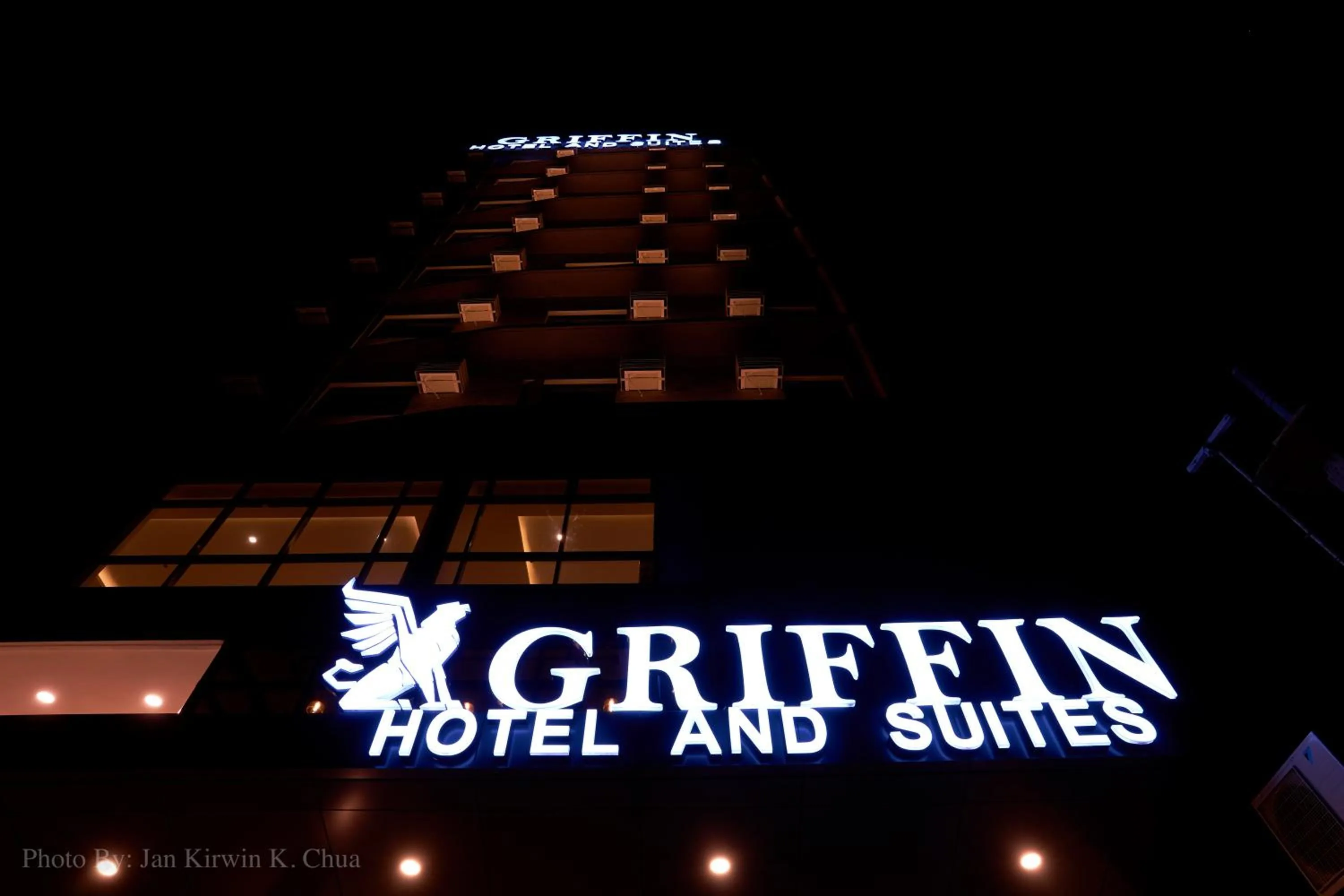 Property building in Griffin Hotel and Suites