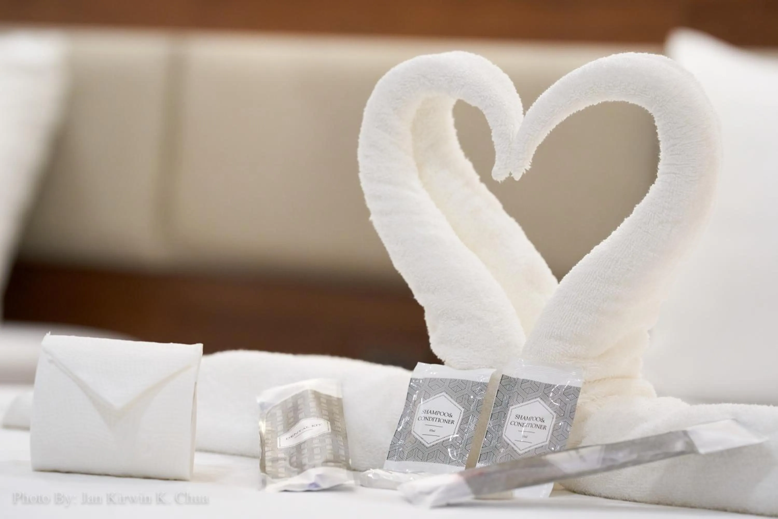 Bed in Griffin Hotel and Suites