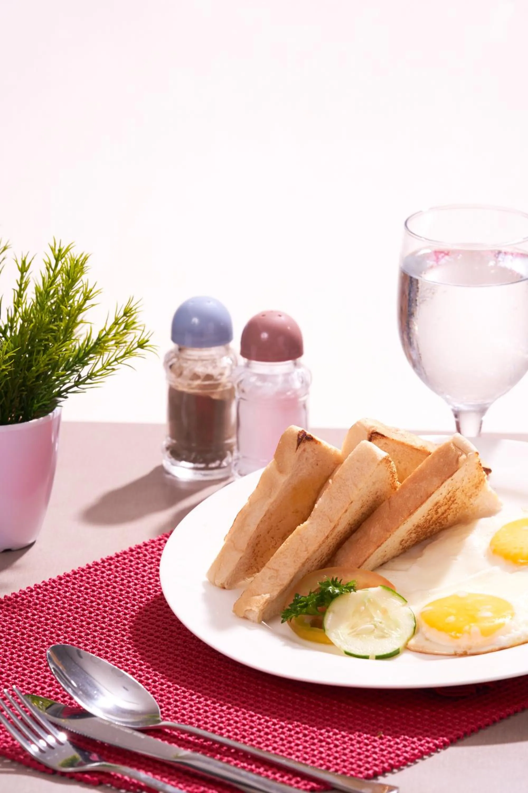 Food in Griffin Hotel and Suites