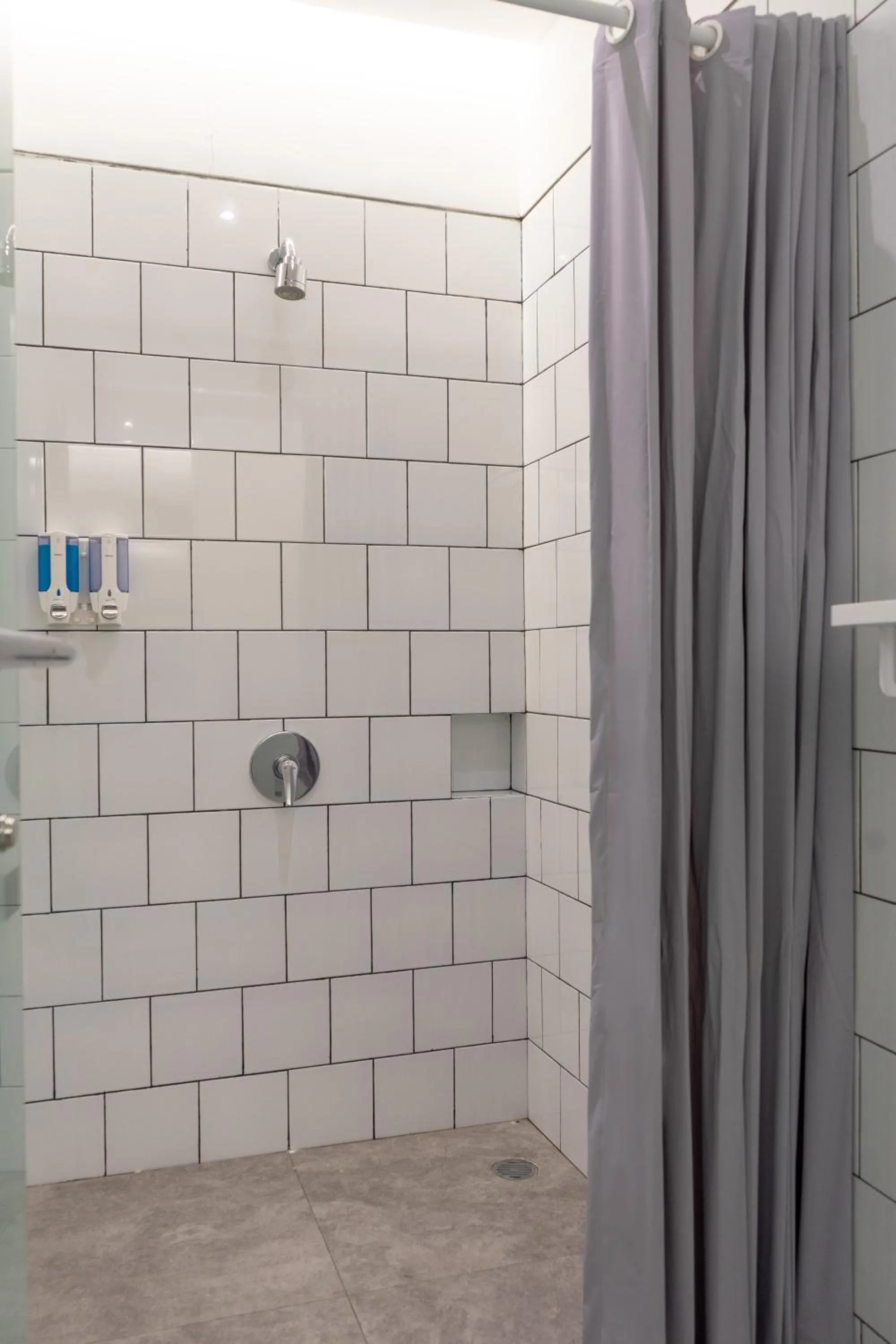 Bathroom in Bobopod Dago, Bandung