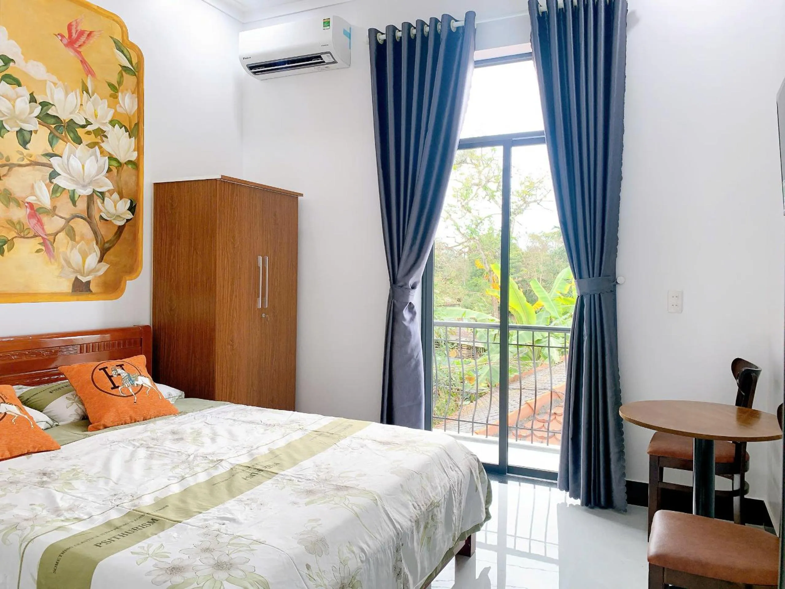 Bed in Hue Lotus Homestay