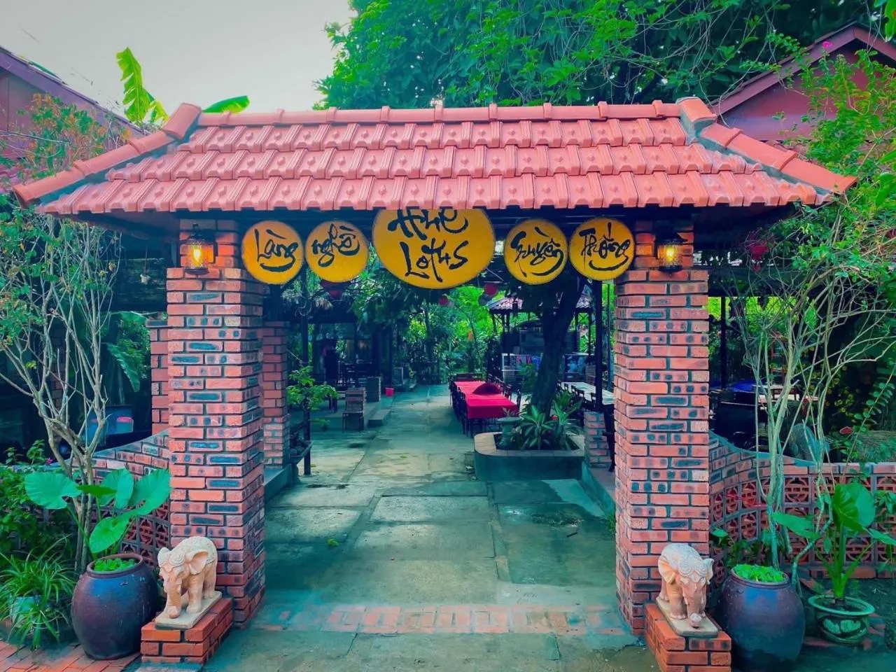 Property building in Hue Lotus Homestay