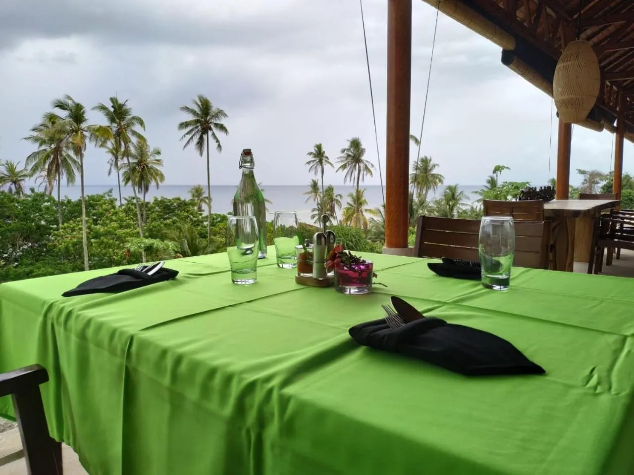 Restaurant/places to eat in Marind Dive Eco Resort Wakatobi