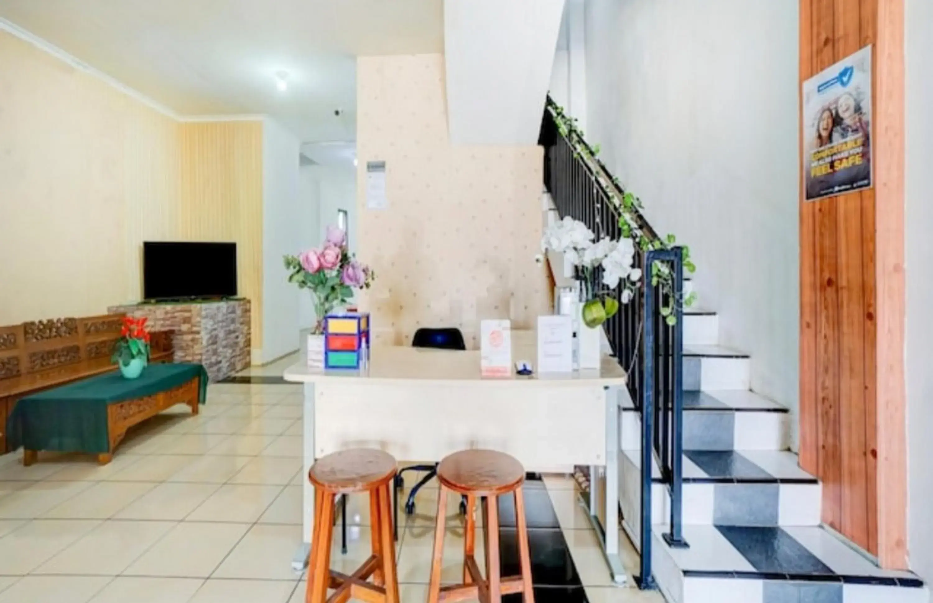 Lobby or reception in RedDoorz near Plaza Araya Malang Lobby or reception in RedDoorz near Plaza Araya Malang