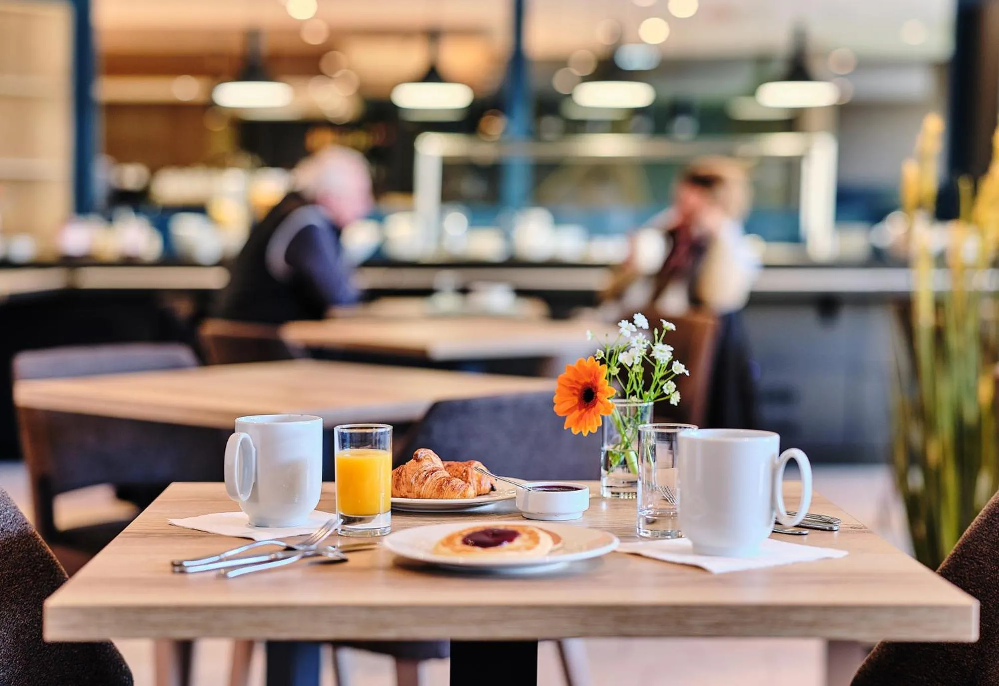 Breakfast in Logis Hôtel Restaurant Aloe