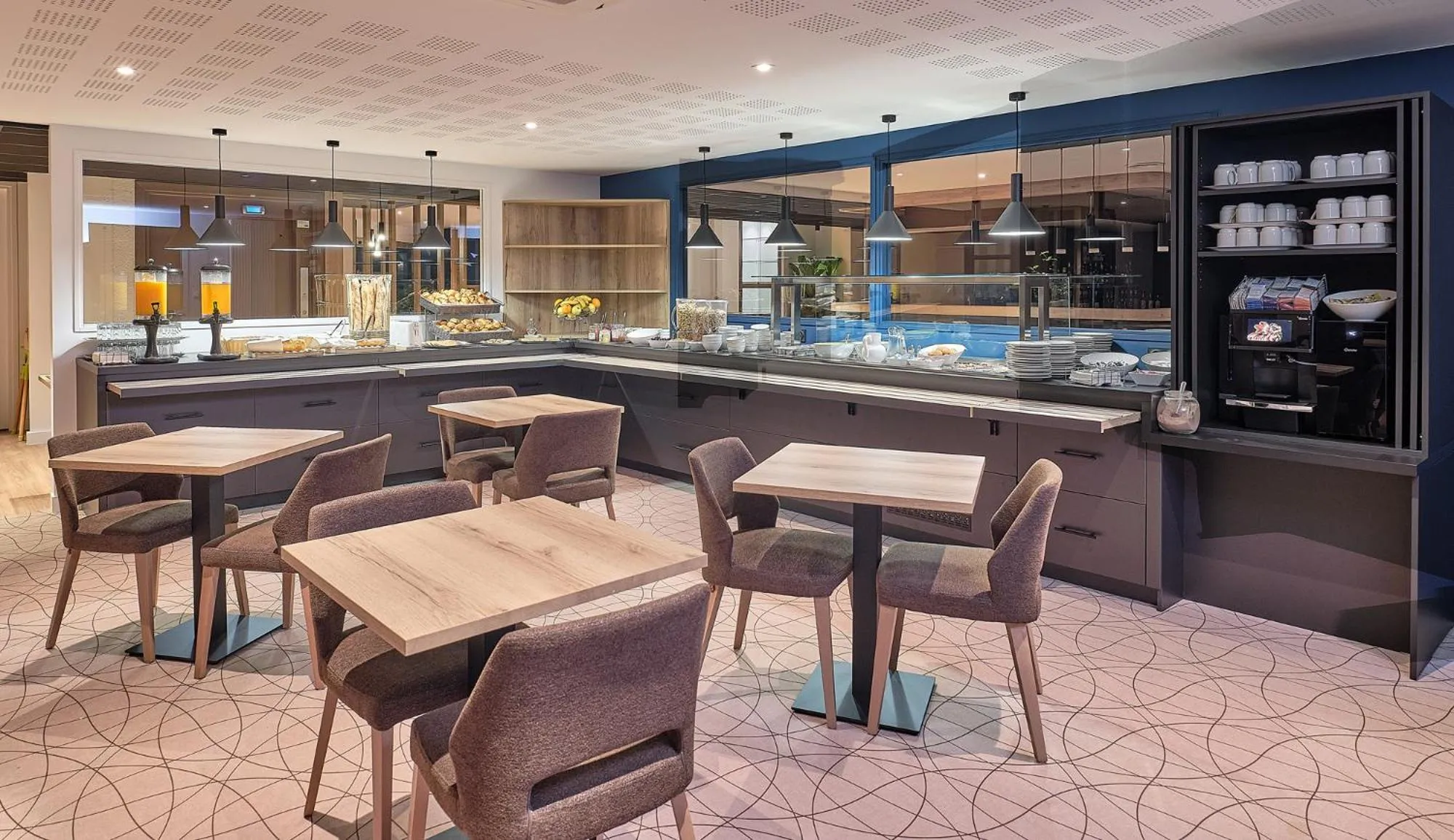 Restaurant/places to eat in Logis Hôtel Restaurant Aloe