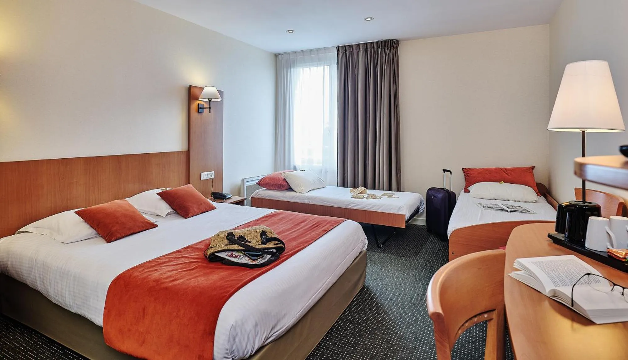 Bedroom, Bed in Logis Hôtel Restaurant Aloe