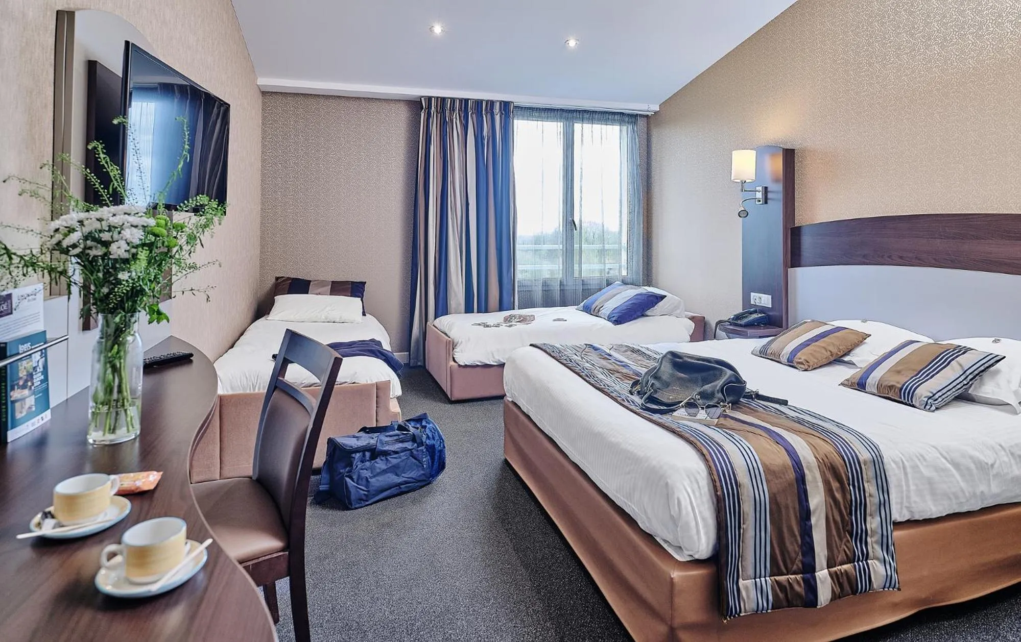 Bedroom, Bed in Logis Hôtel Restaurant Aloe