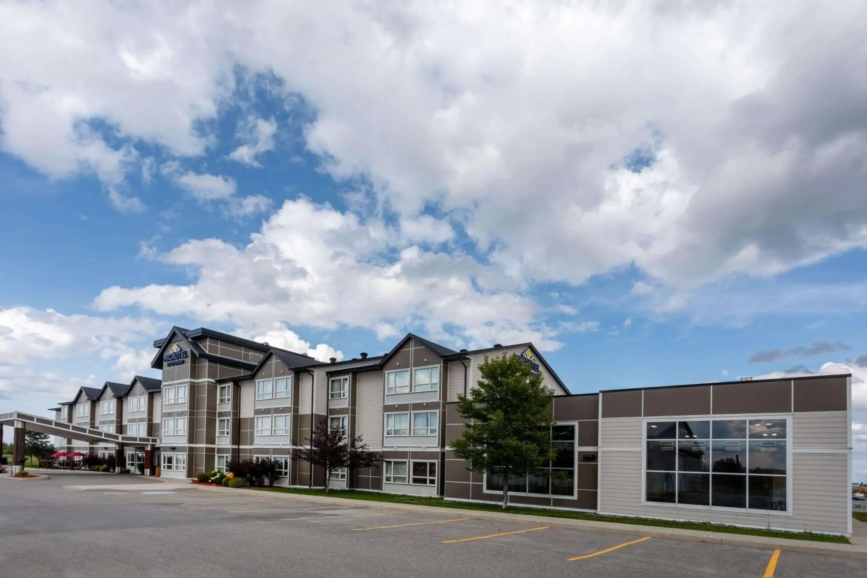 Property building in Microtel Inn & Suites by Wyndham - Timmins Property building in Microtel Inn & Suites by Wyndham - Timmins
