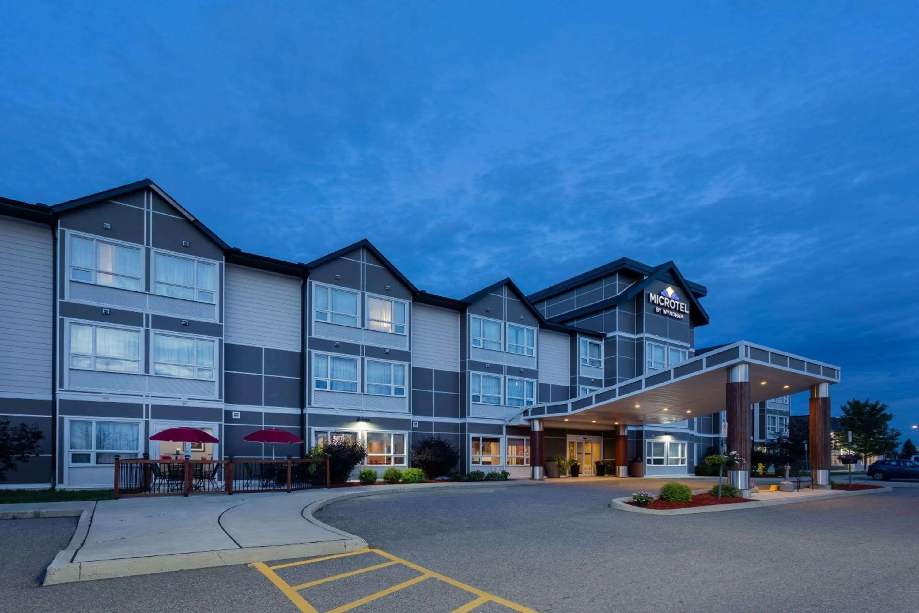 Property building in Microtel Inn & Suites by Wyndham - Timmins