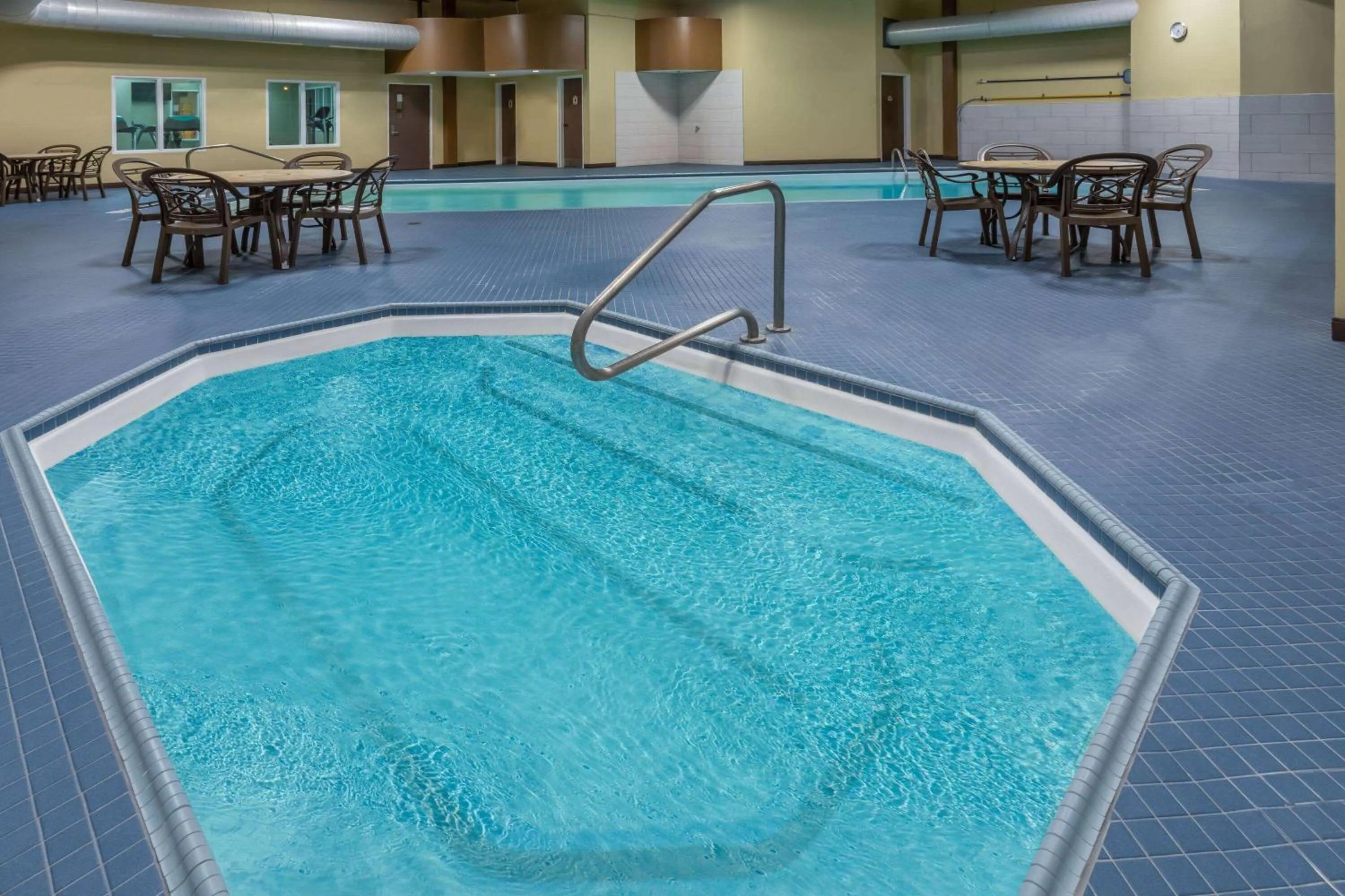 Hot Tub in Microtel Inn & Suites by Wyndham - Timmins