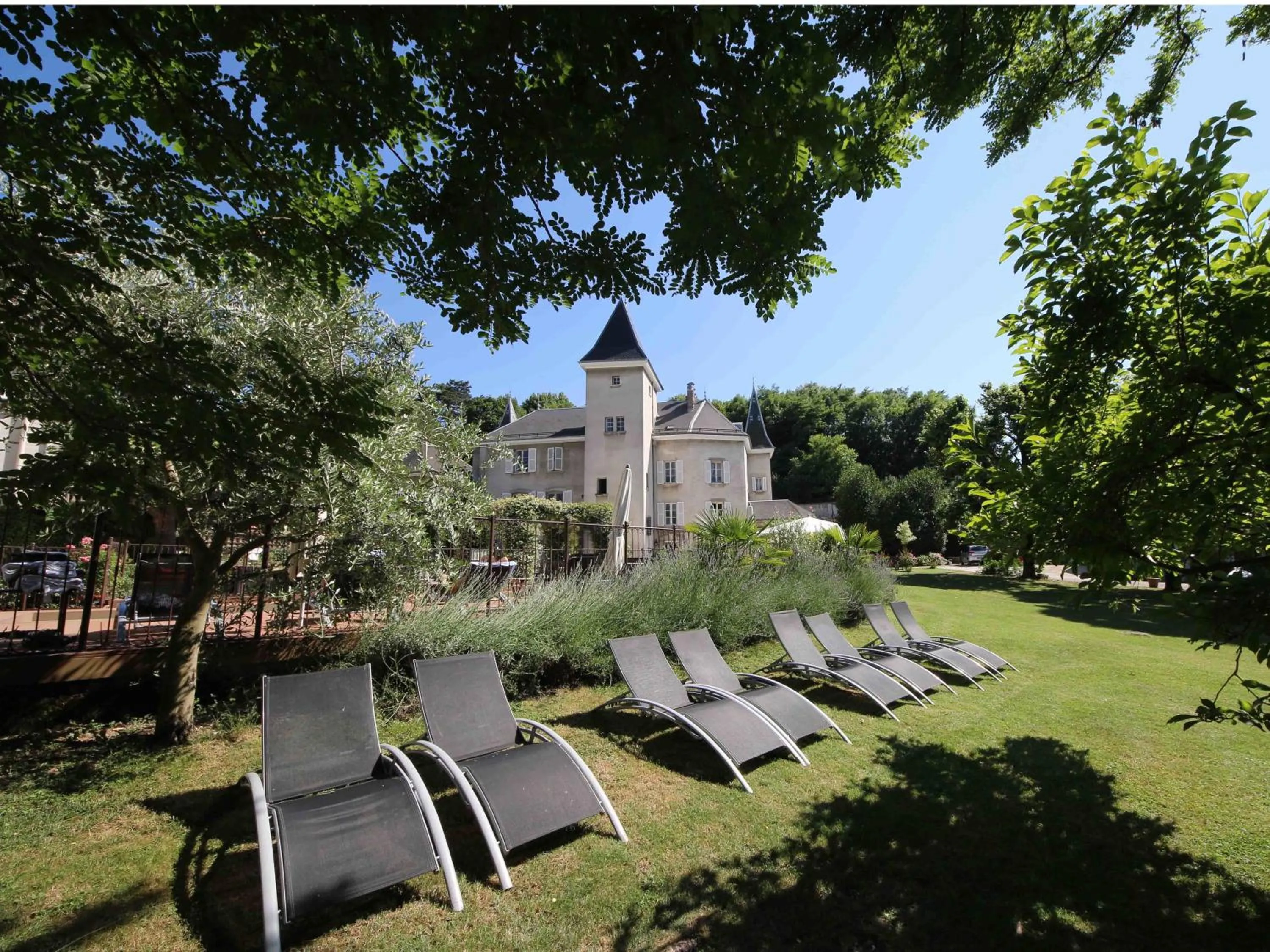 Garden in Château Hôtel, Restaurant & Spa De La Commanderie