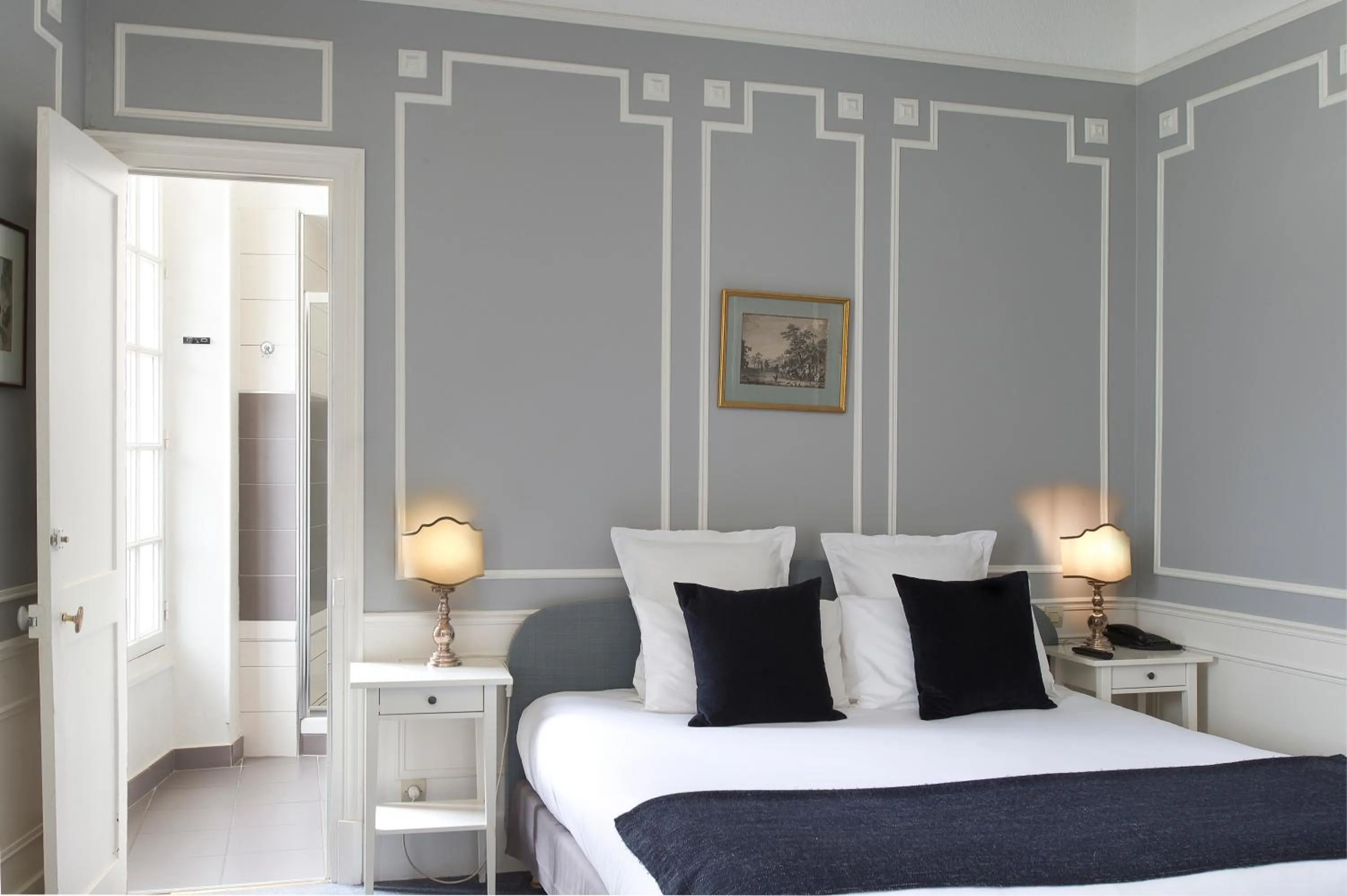 Bed in Château Hôtel, Restaurant & Spa De La Commanderie