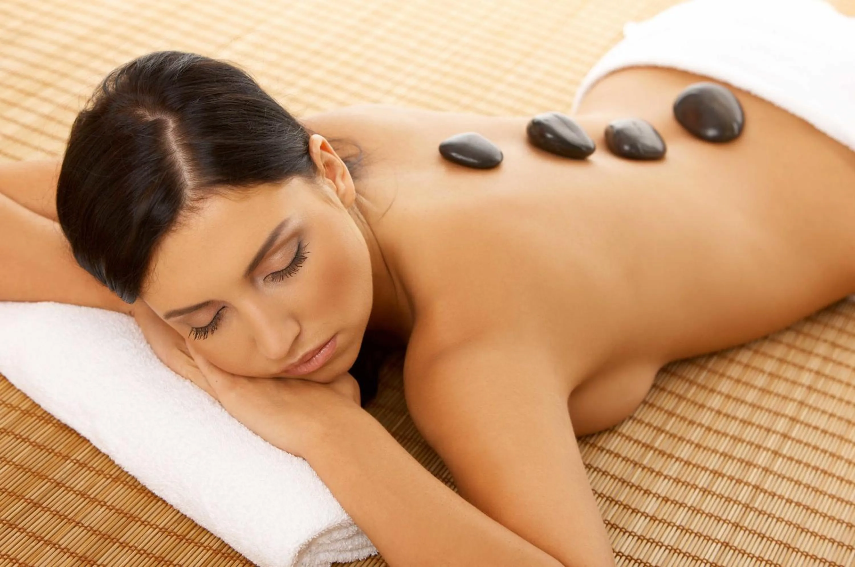 Massage in Château Hôtel, Restaurant & Spa De La Commanderie