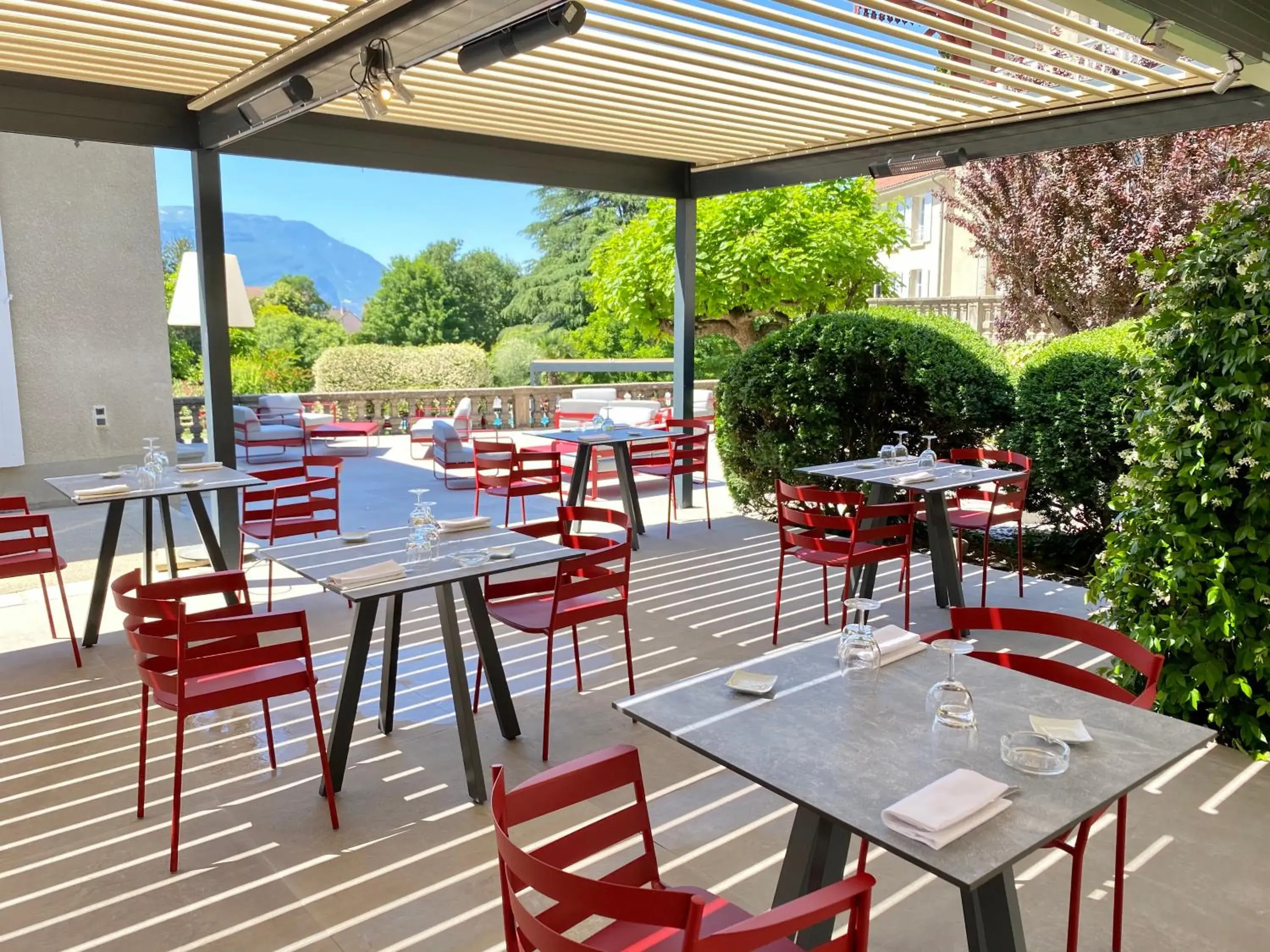 Patio in Château Hôtel, Restaurant & Spa De La Commanderie Patio in Château Hôtel, Restaurant & Spa De La Commanderie