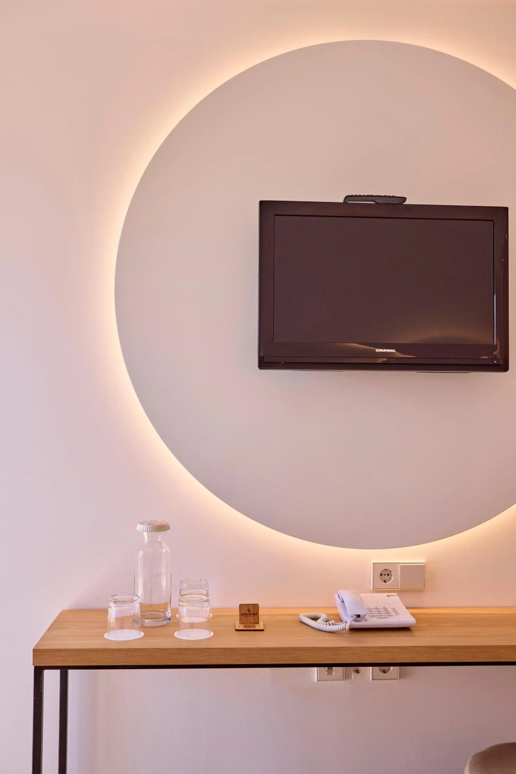 TV and multimedia in Universal Hotel Bikini