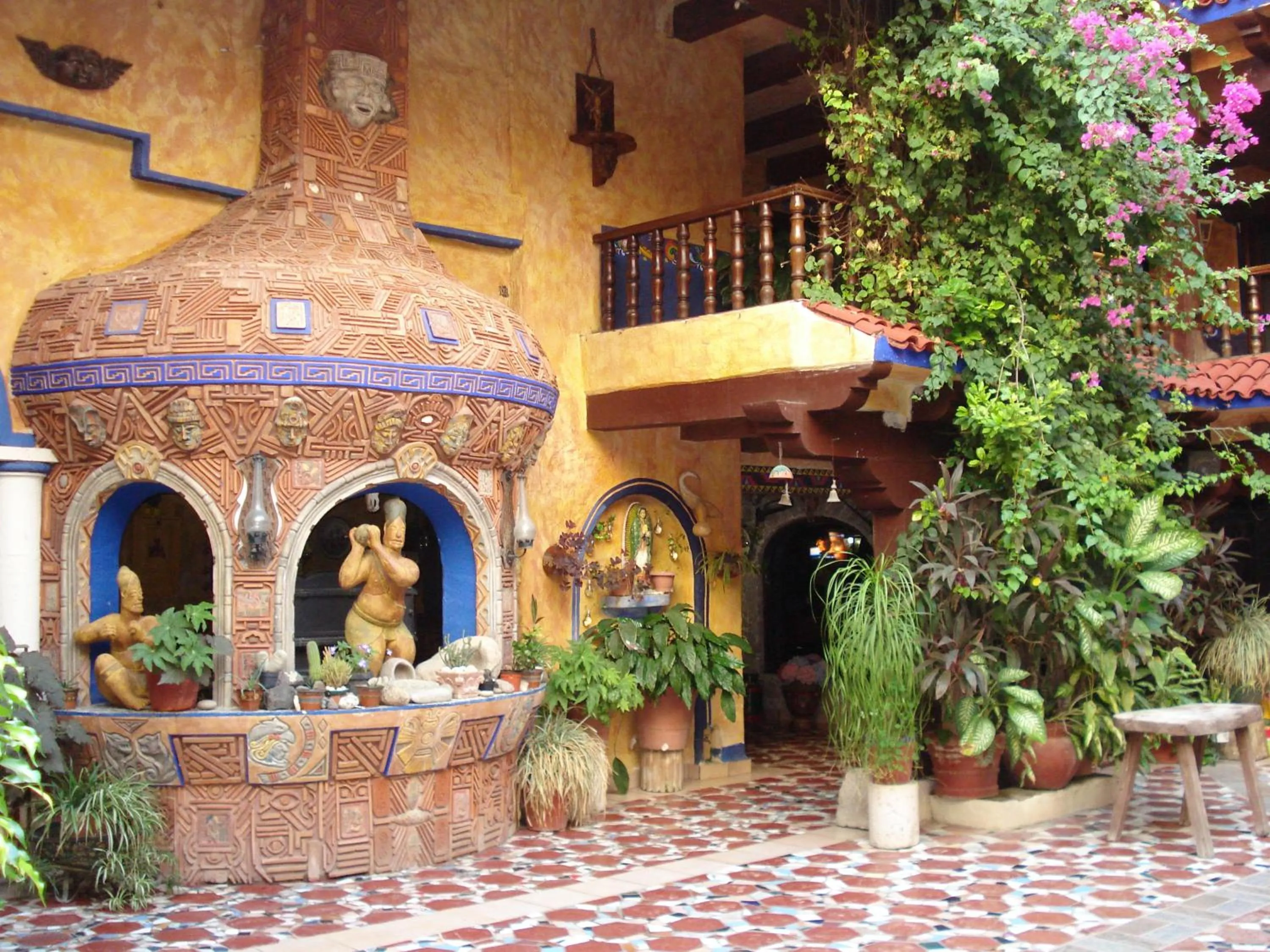 Patio in Hotel el Fuerte