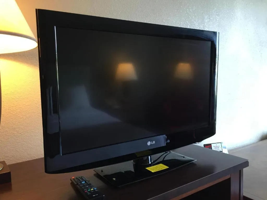 Economy Inn & Suites