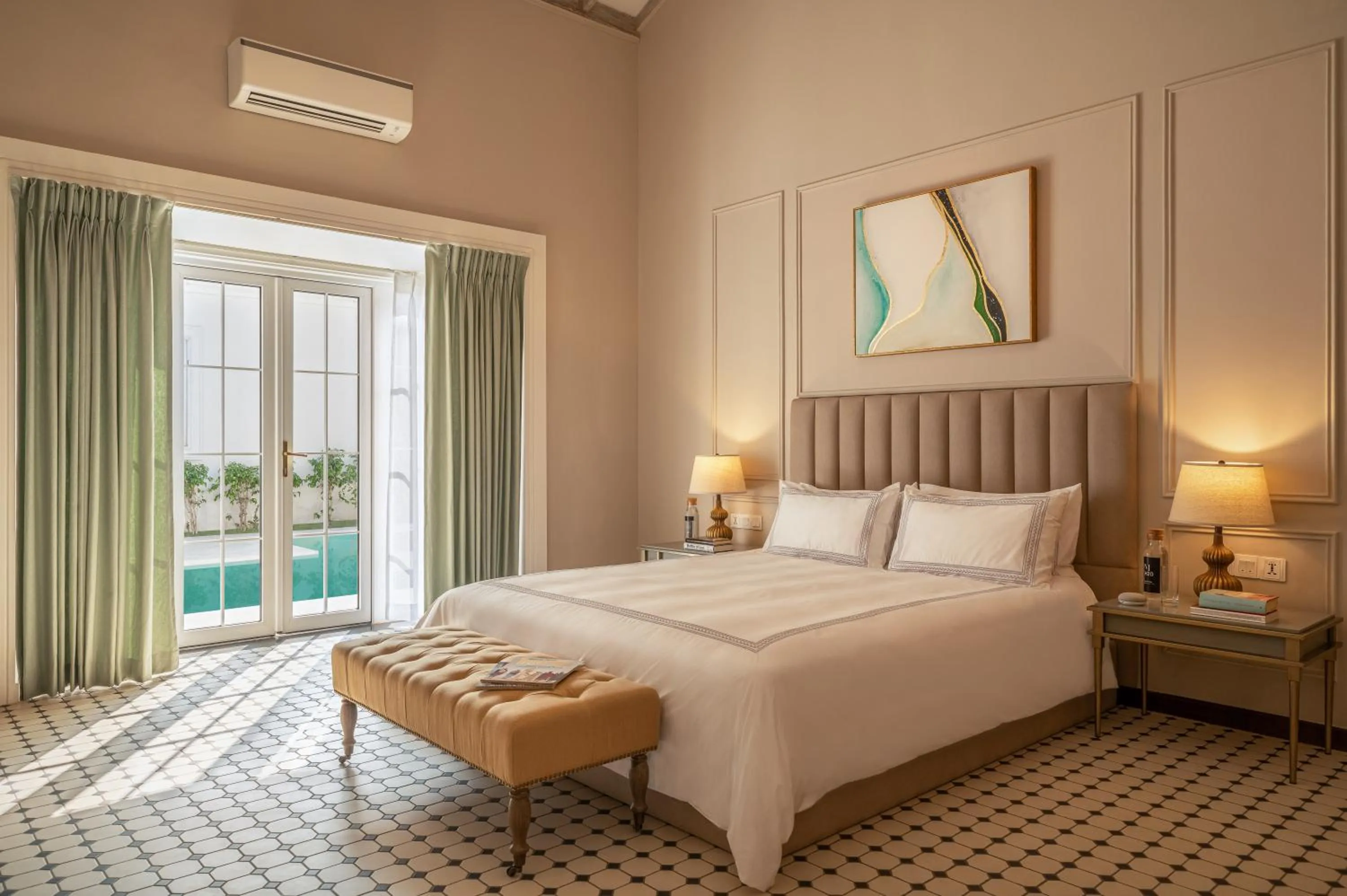 Bedroom, Bed in MansionHaus