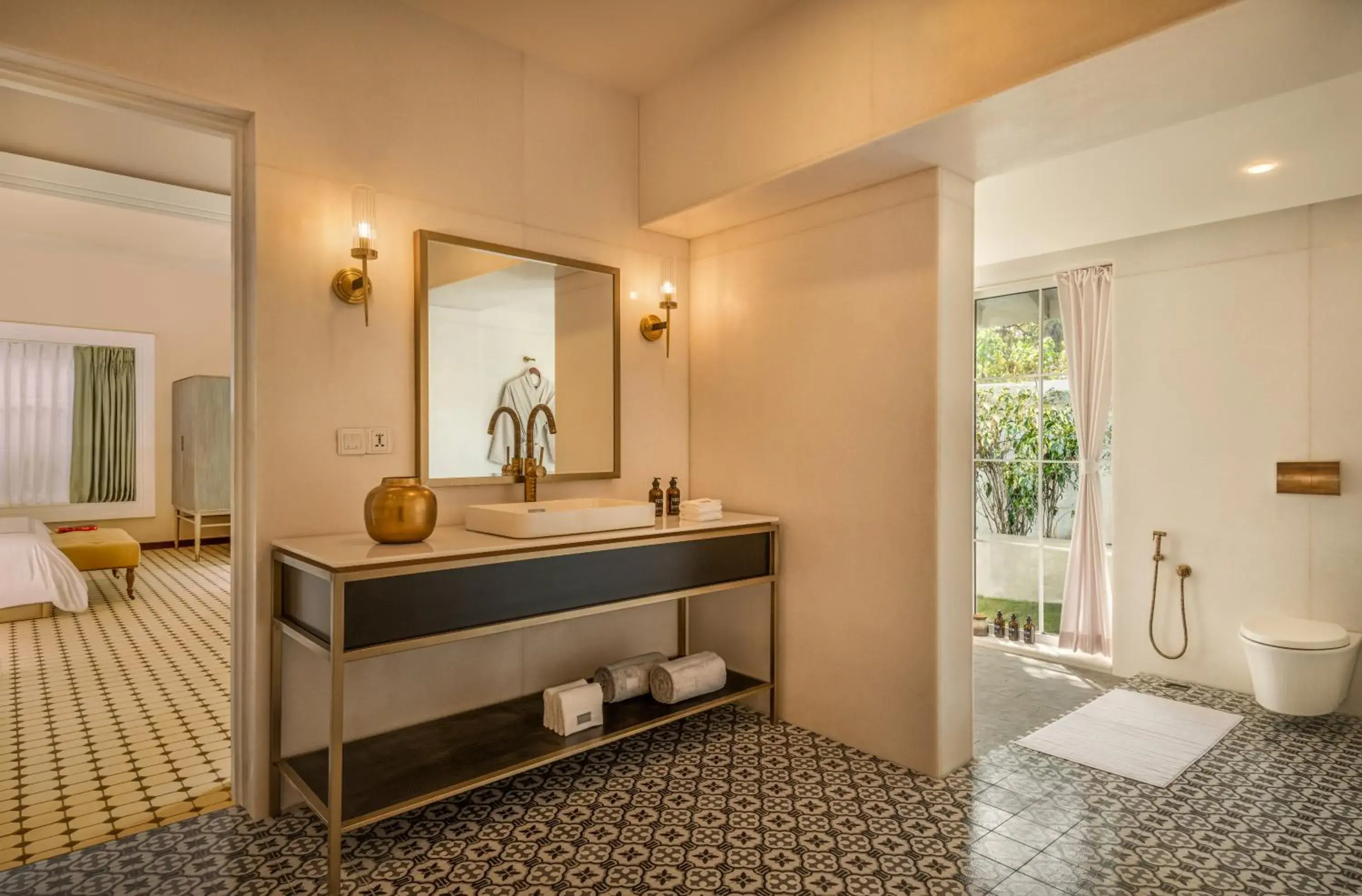 Junior Suite with Private Outdoor Jacuzzi in MansionHaus Junior Suite with Private Outdoor Jacuzzi in MansionHaus