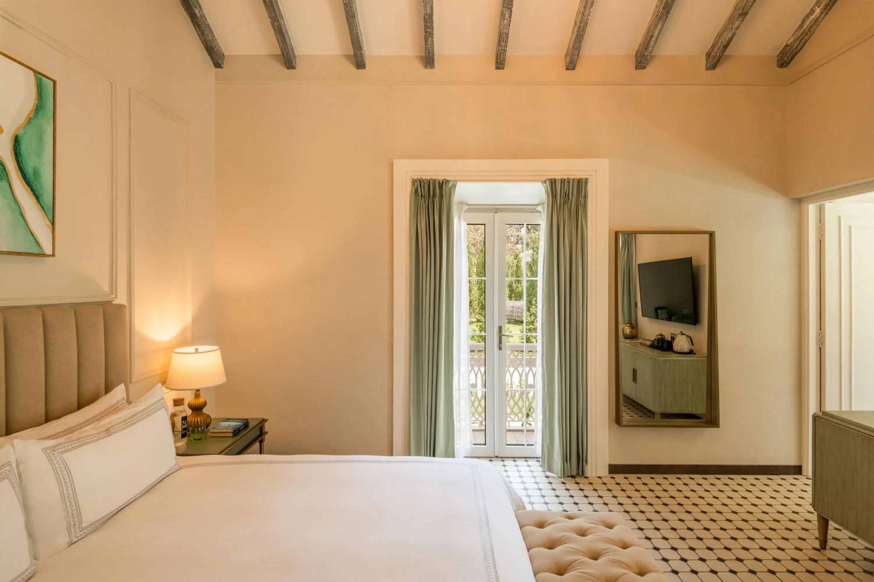 Bedroom, Bed in MansionHaus