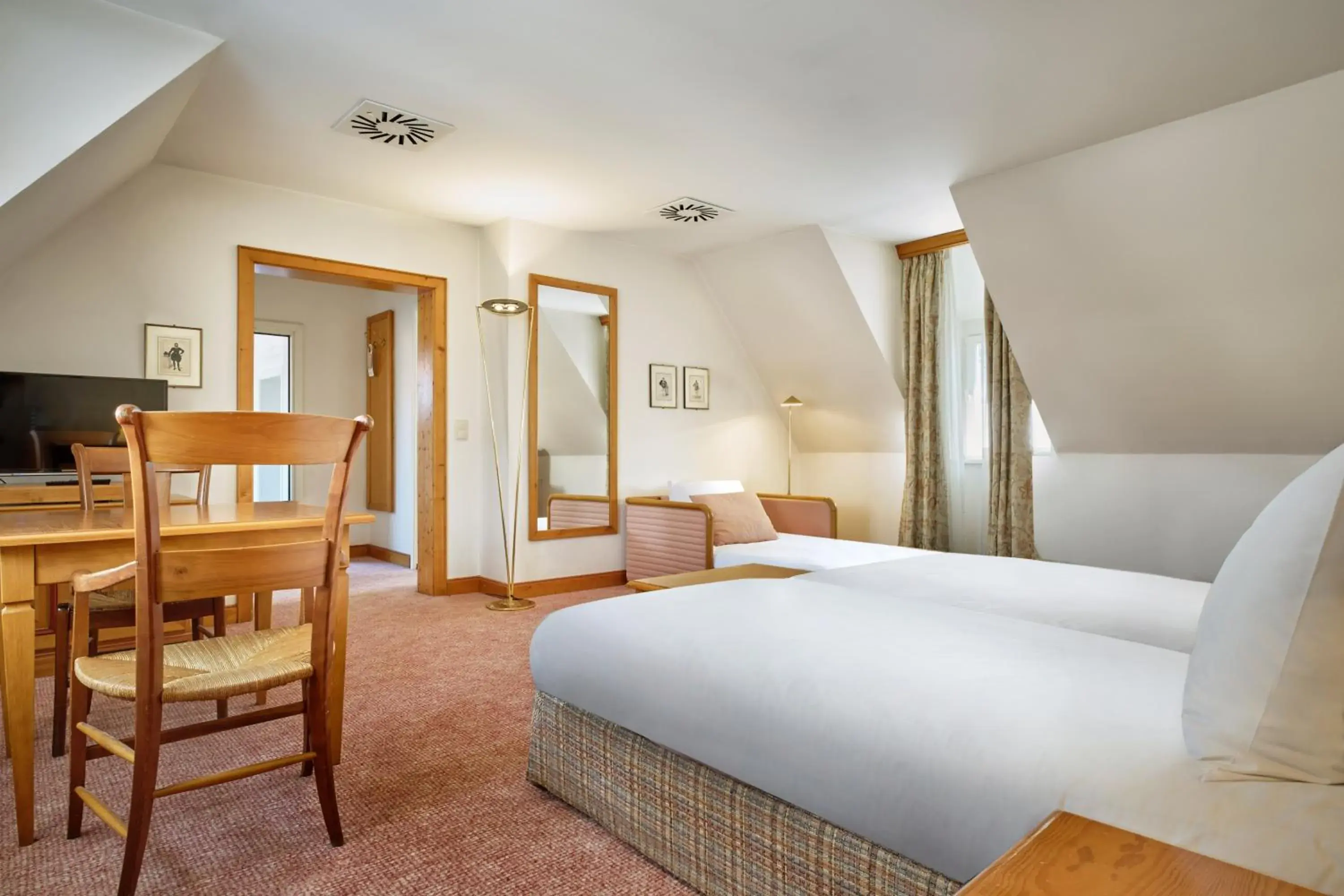 Bed in Hotel & Spa A la cour d'Alsace by HappyCulture Bed in Hotel & Spa A la cour d'Alsace by HappyCulture