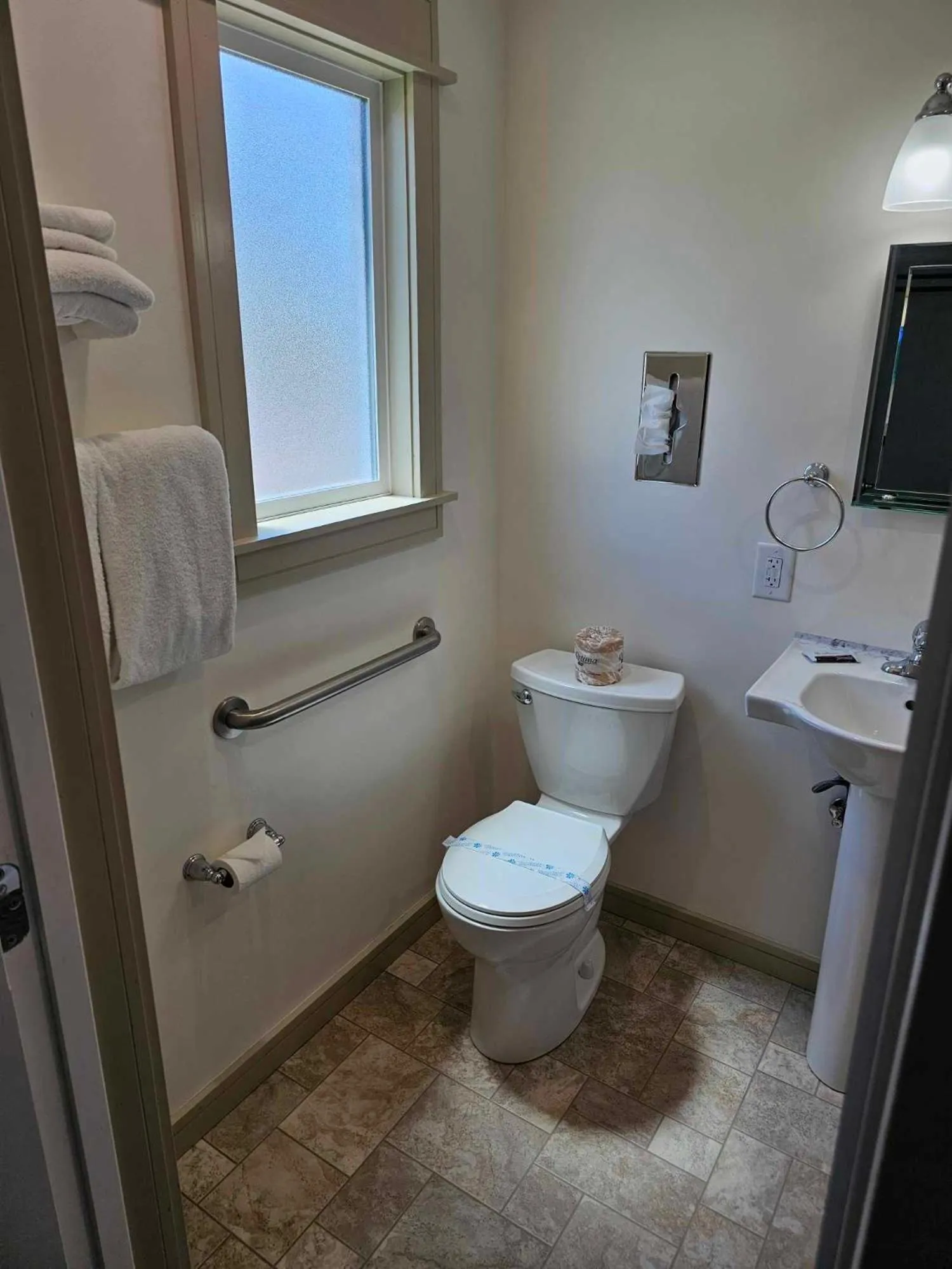 Toilet in El Rancho Motel