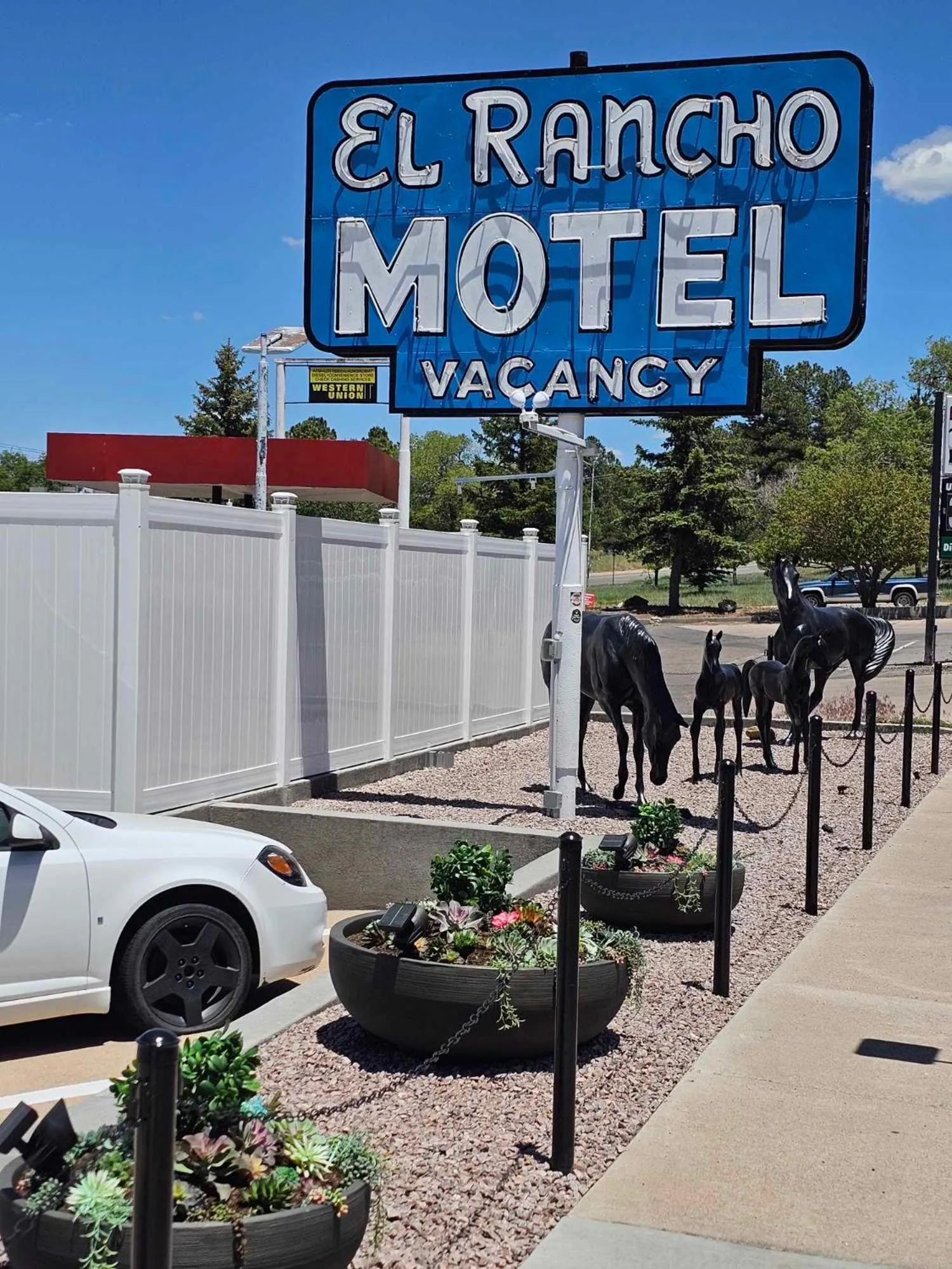 Property building in El Rancho Motel
