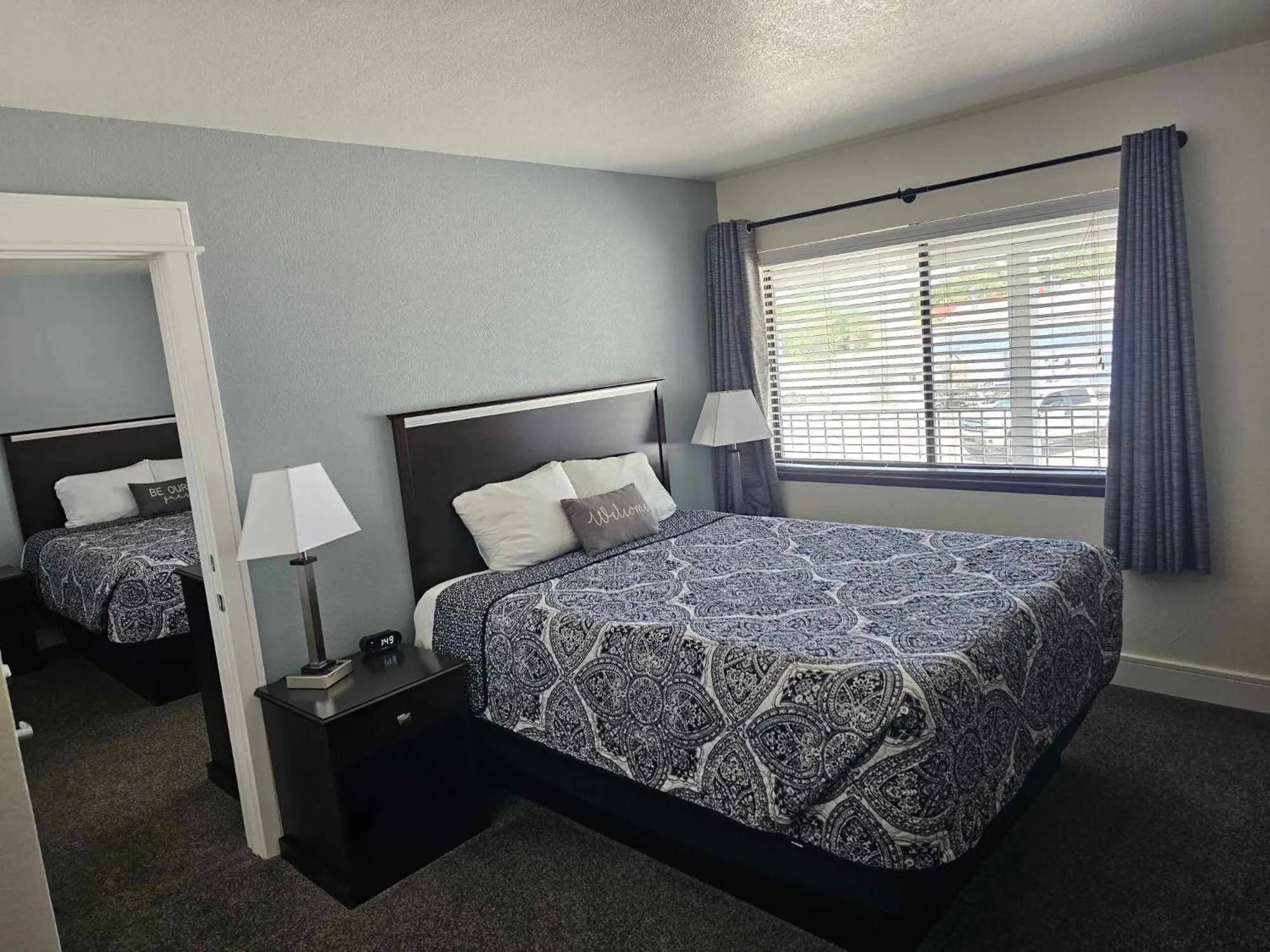 Bed in El Rancho Motel